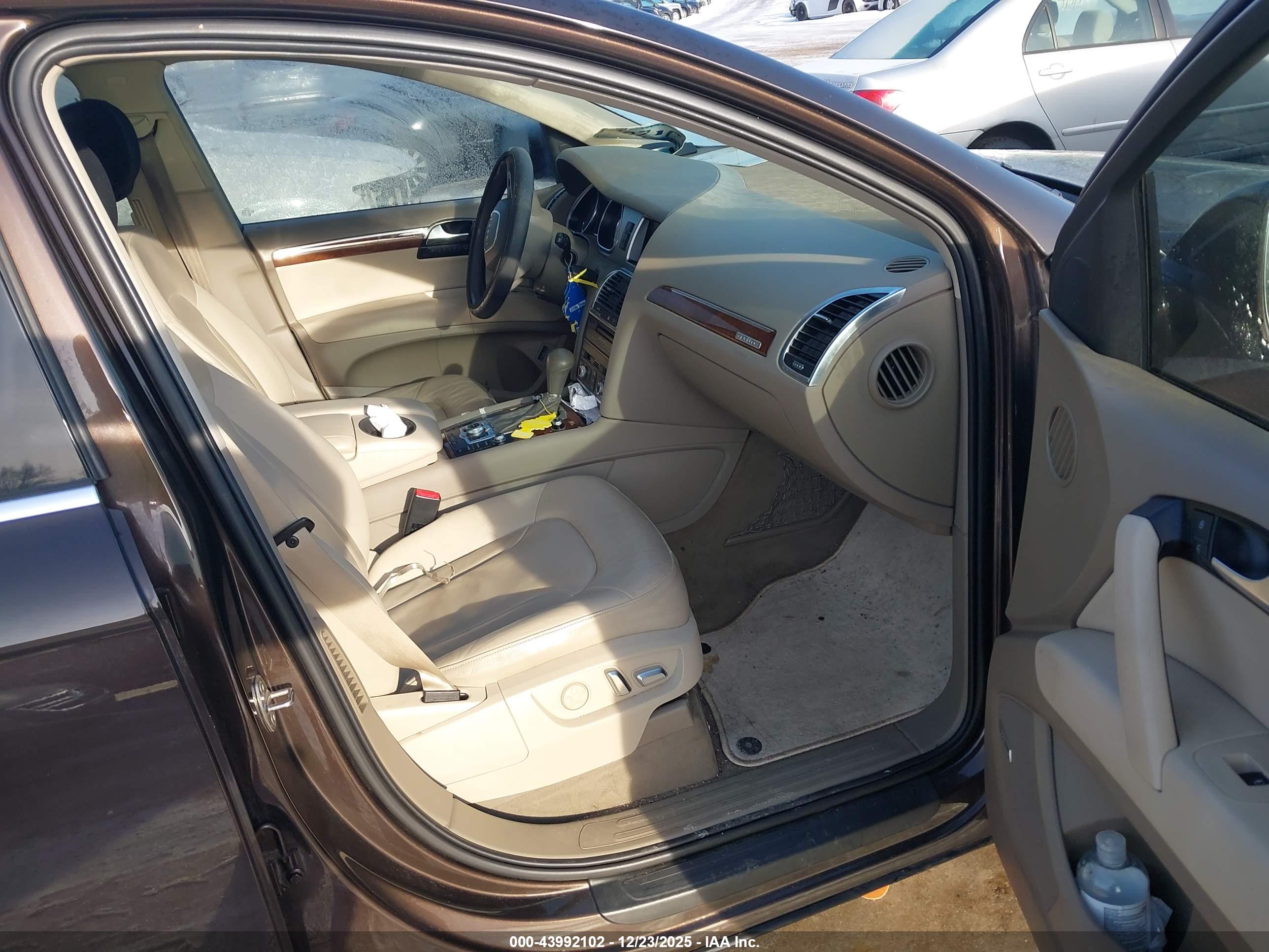 AUDI Q7 image 5