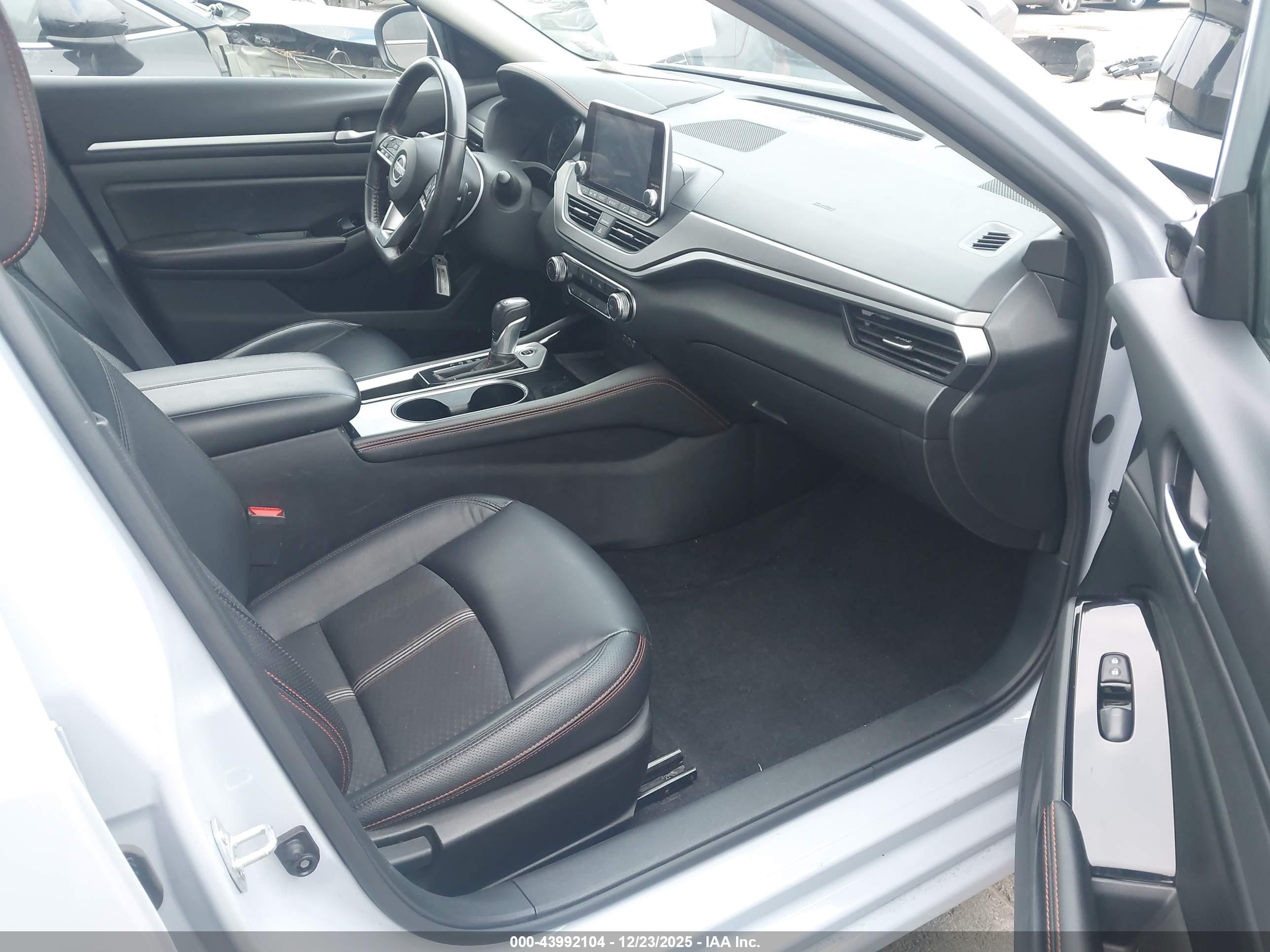 NISSAN ALTIMA image 5
