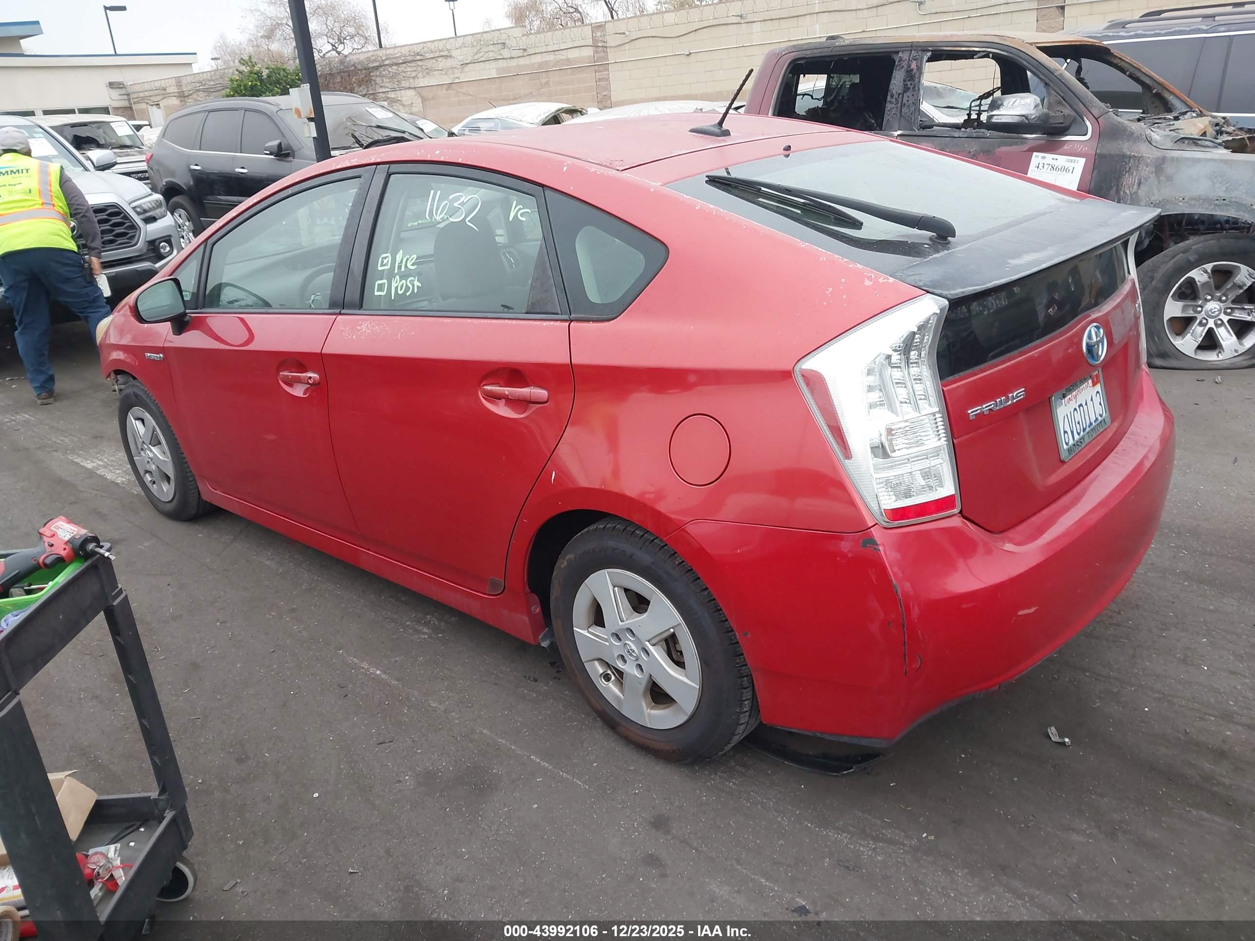TOYOTA PRIUS image 3