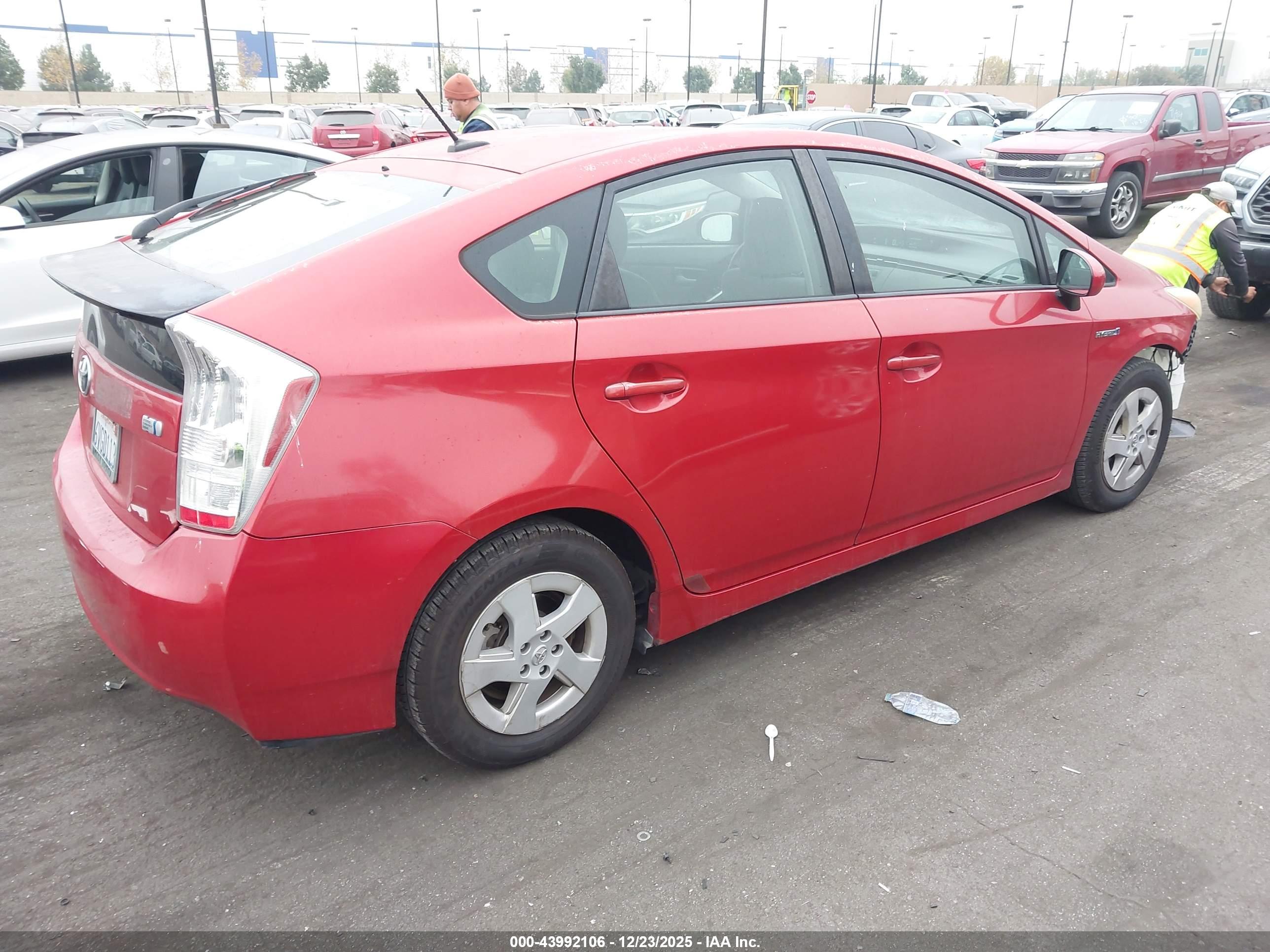TOYOTA PRIUS image 4