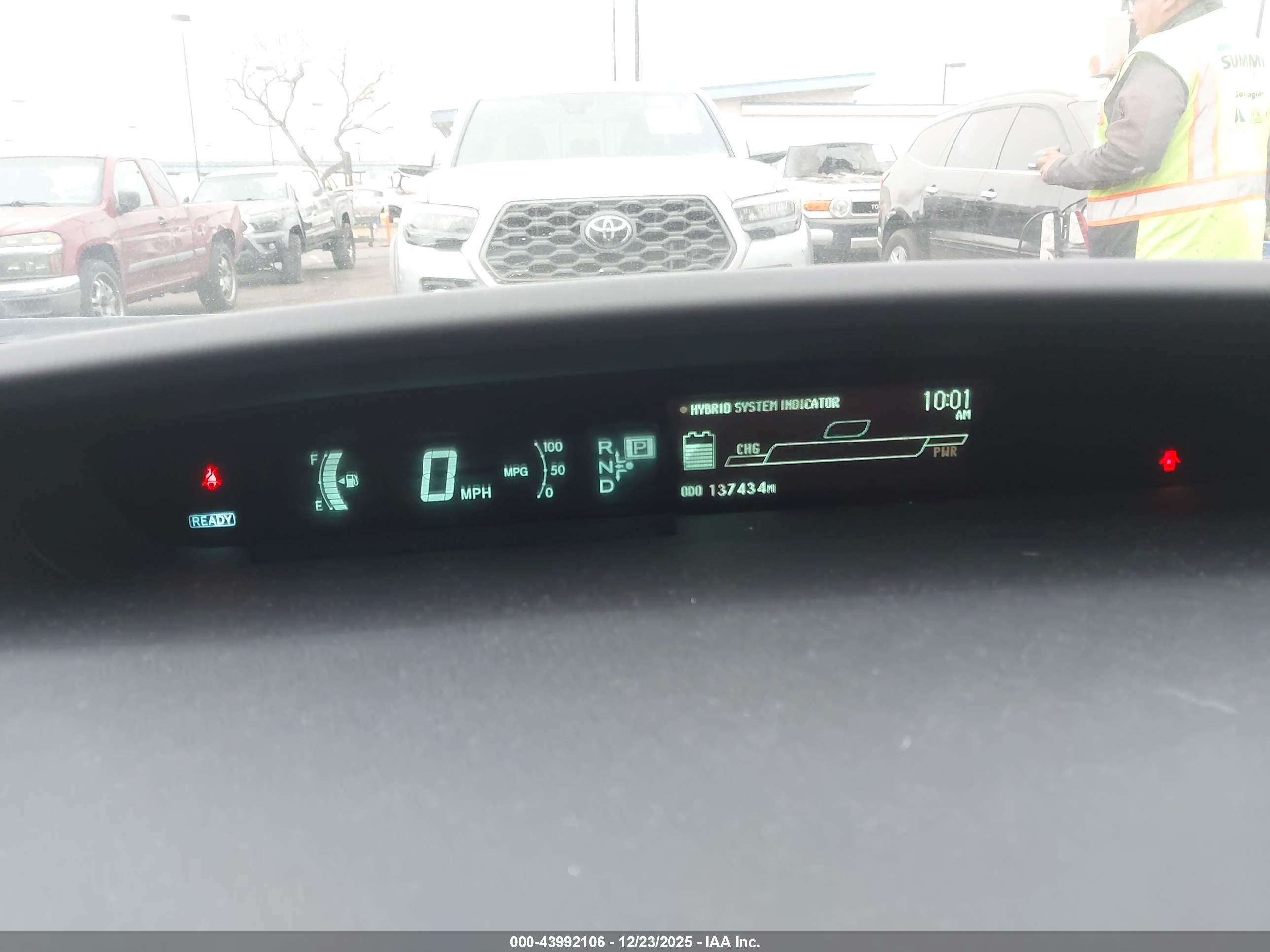 TOYOTA PRIUS image 7