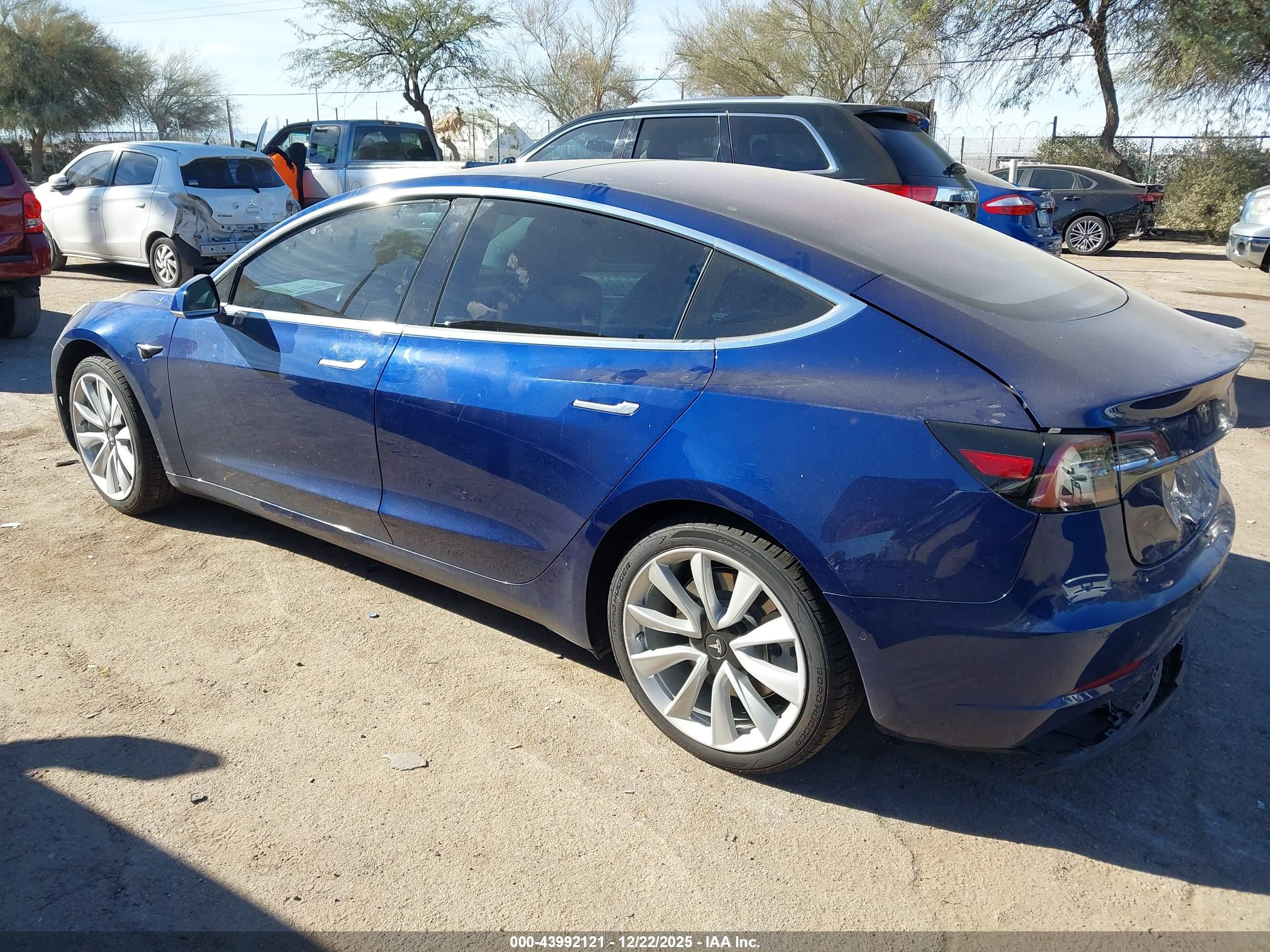 TESLA MODEL image 3