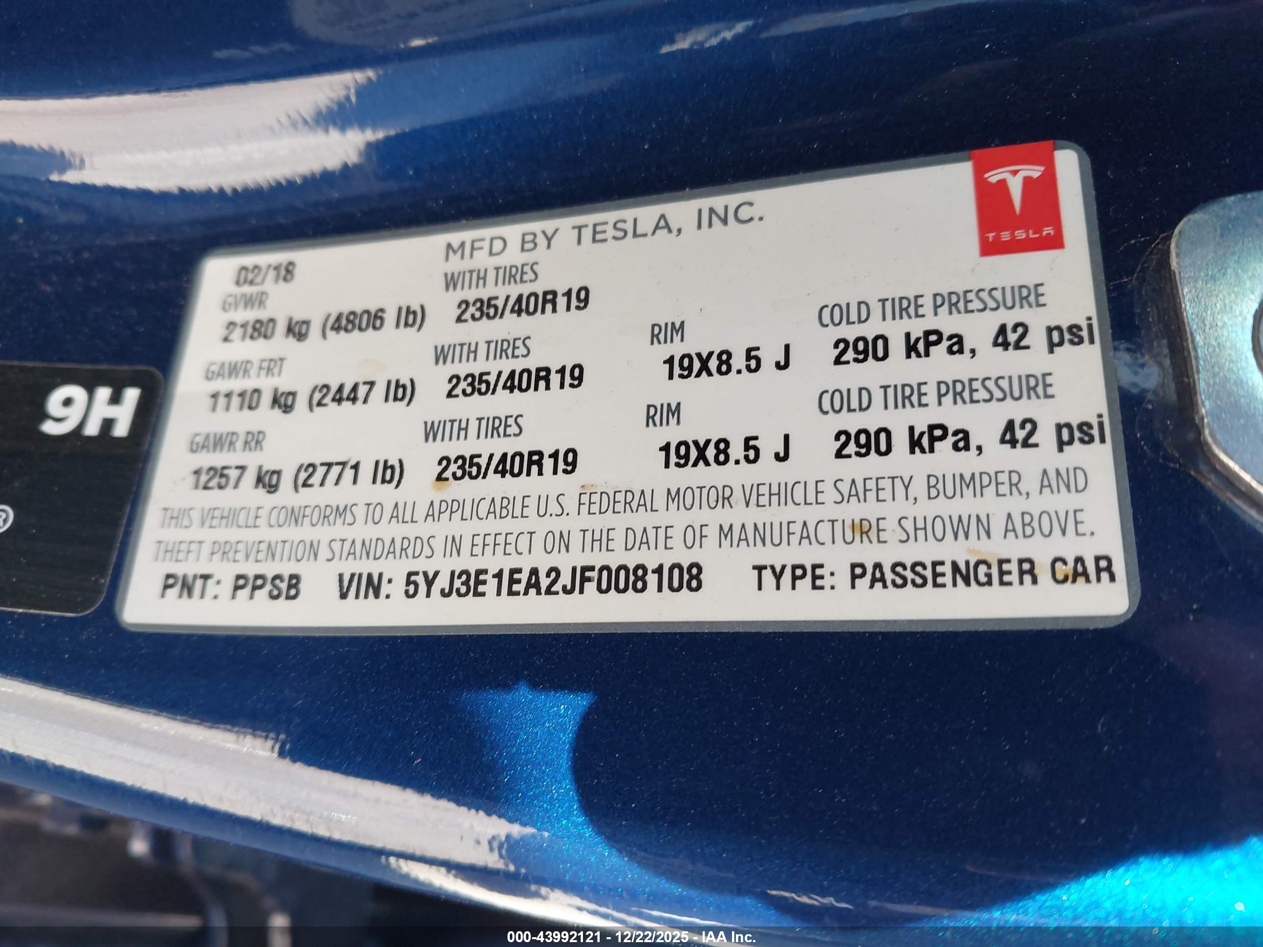 TESLA MODEL image 9