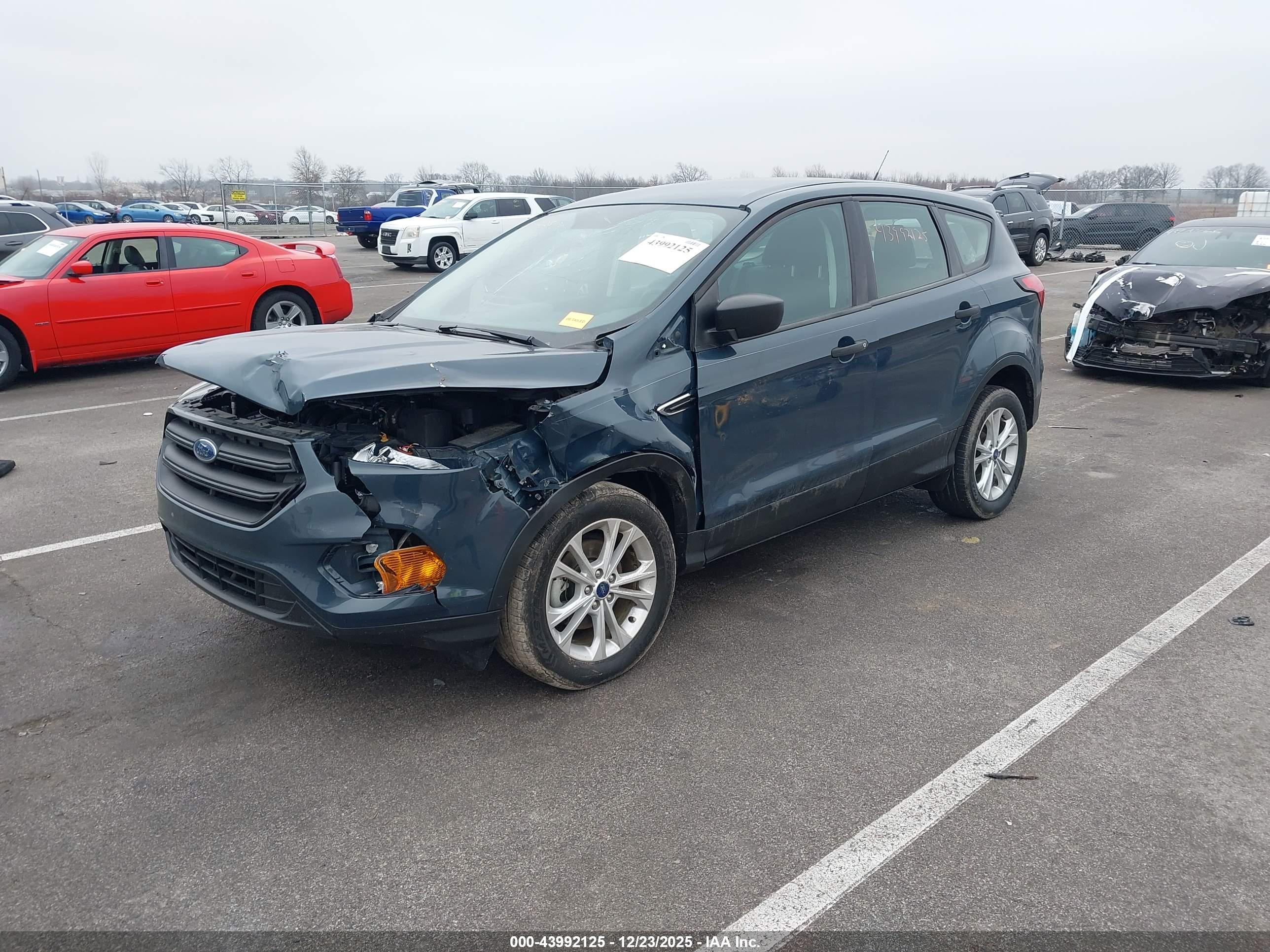 FORD ESCAPE image 2