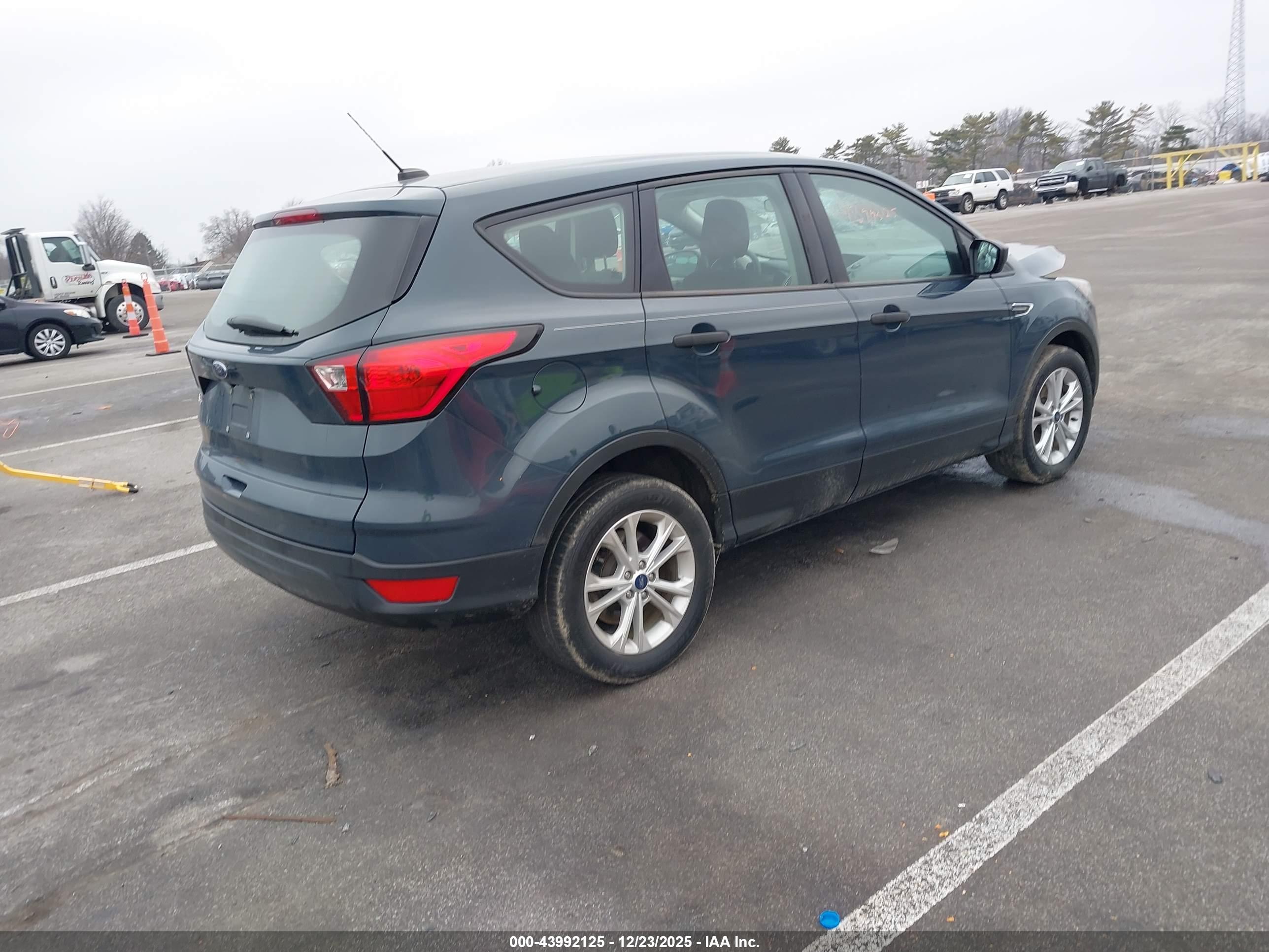 FORD ESCAPE image 4