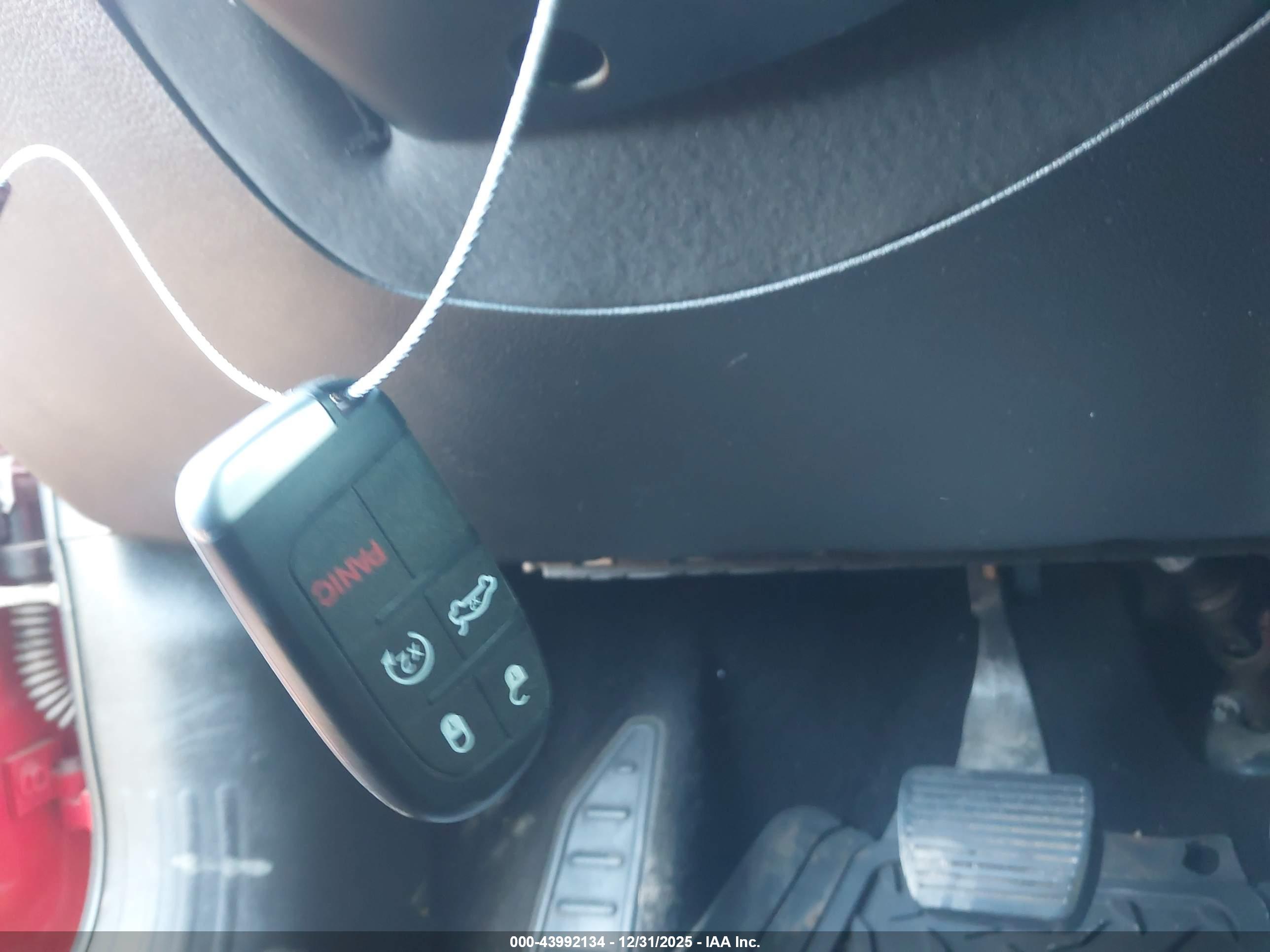 JEEP RENEGADE image 11
