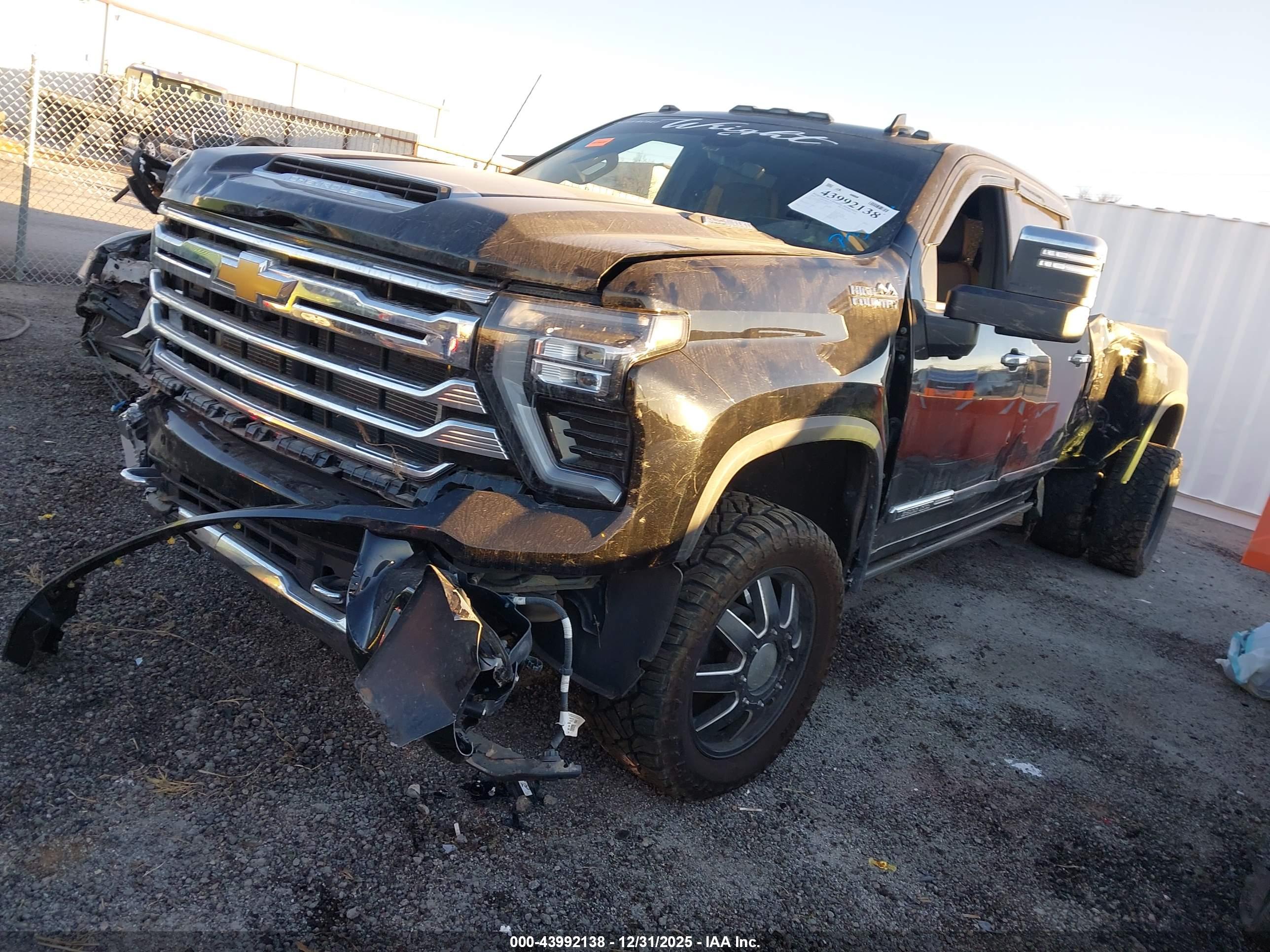 CHEVROLET SILVERADO image 2