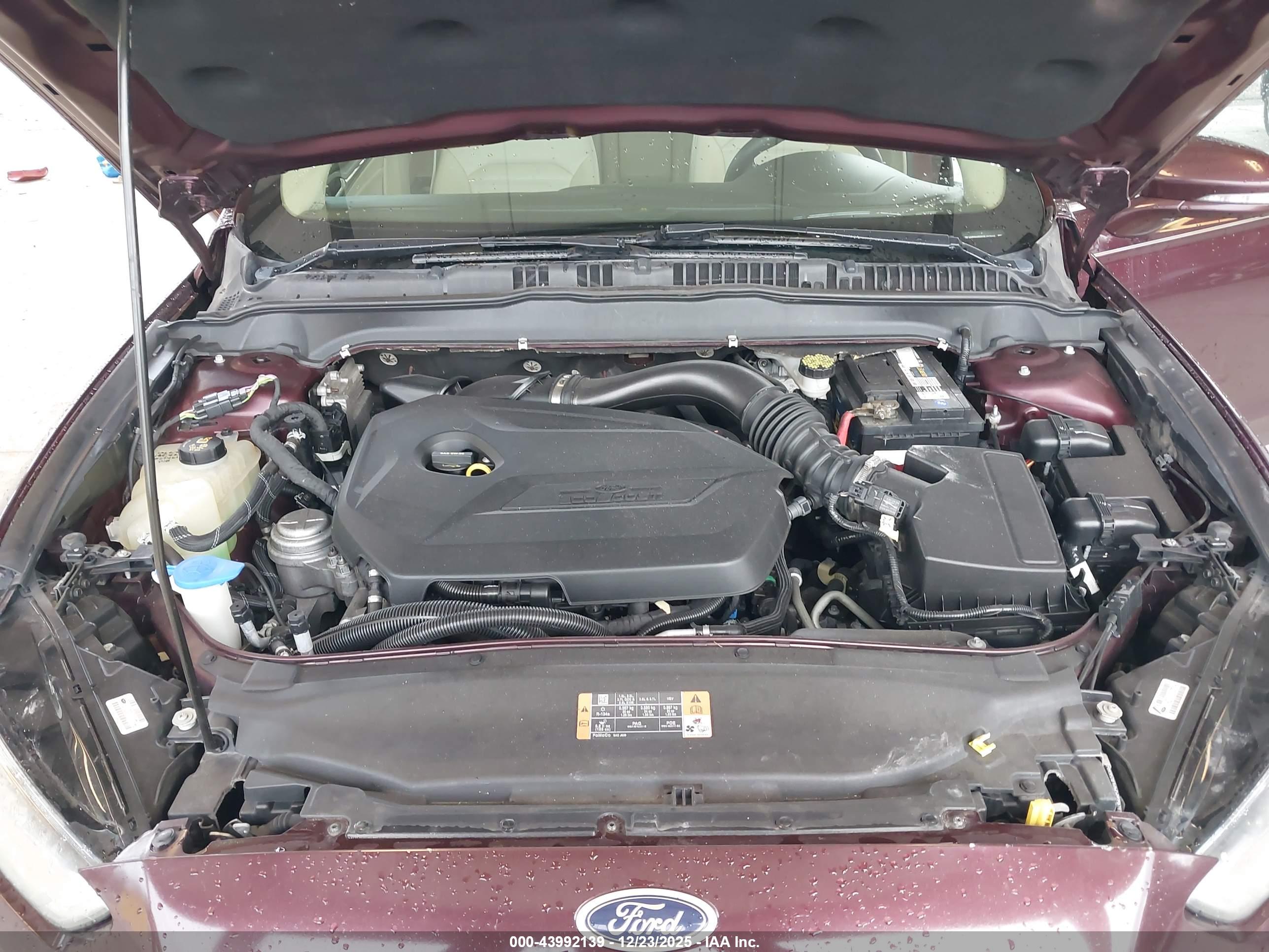 FORD FUSION image 10