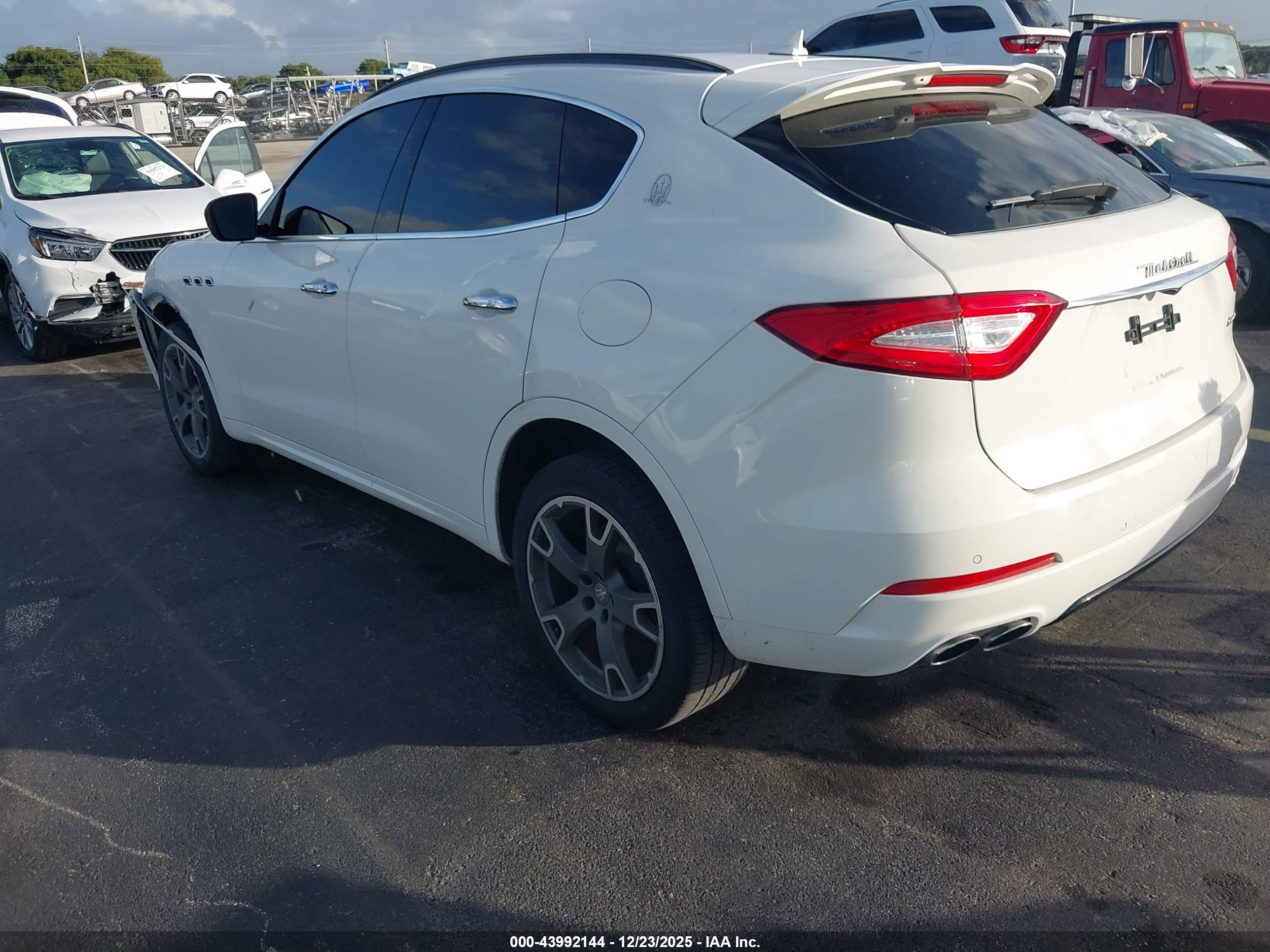 MASERATI LEVANTE image 3