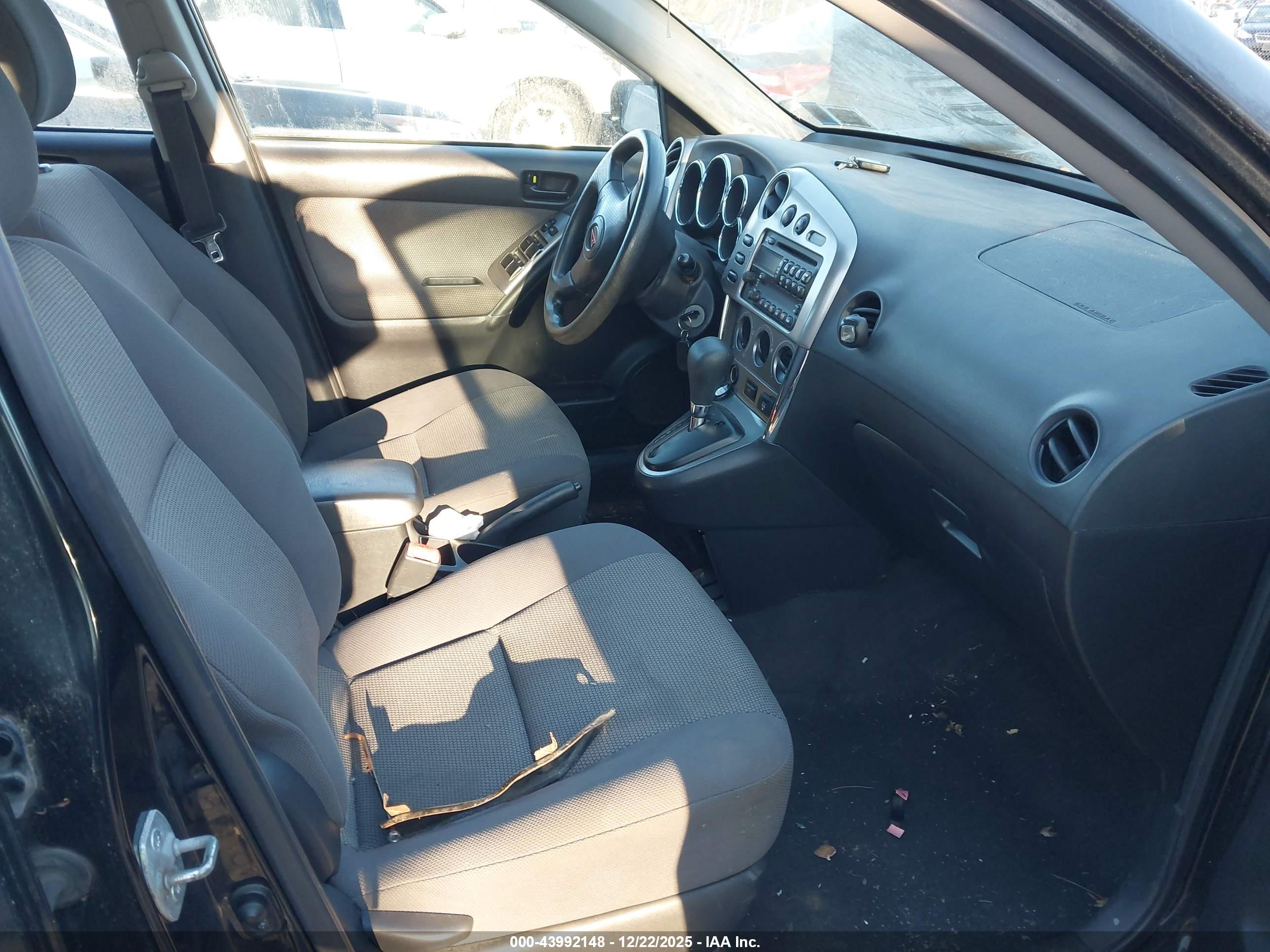 PONTIAC VIBE image 5
