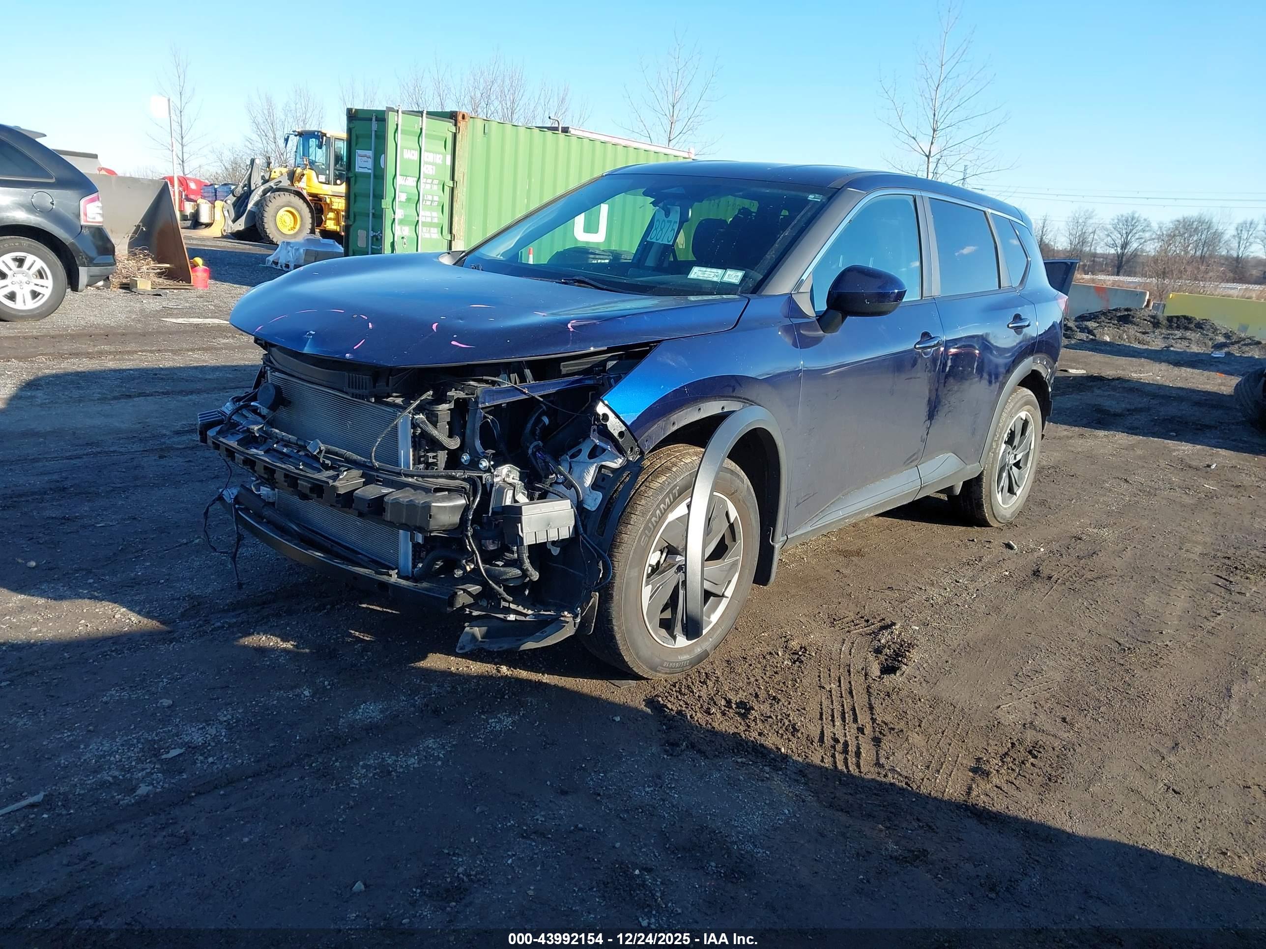 NISSAN ROGUE image 2