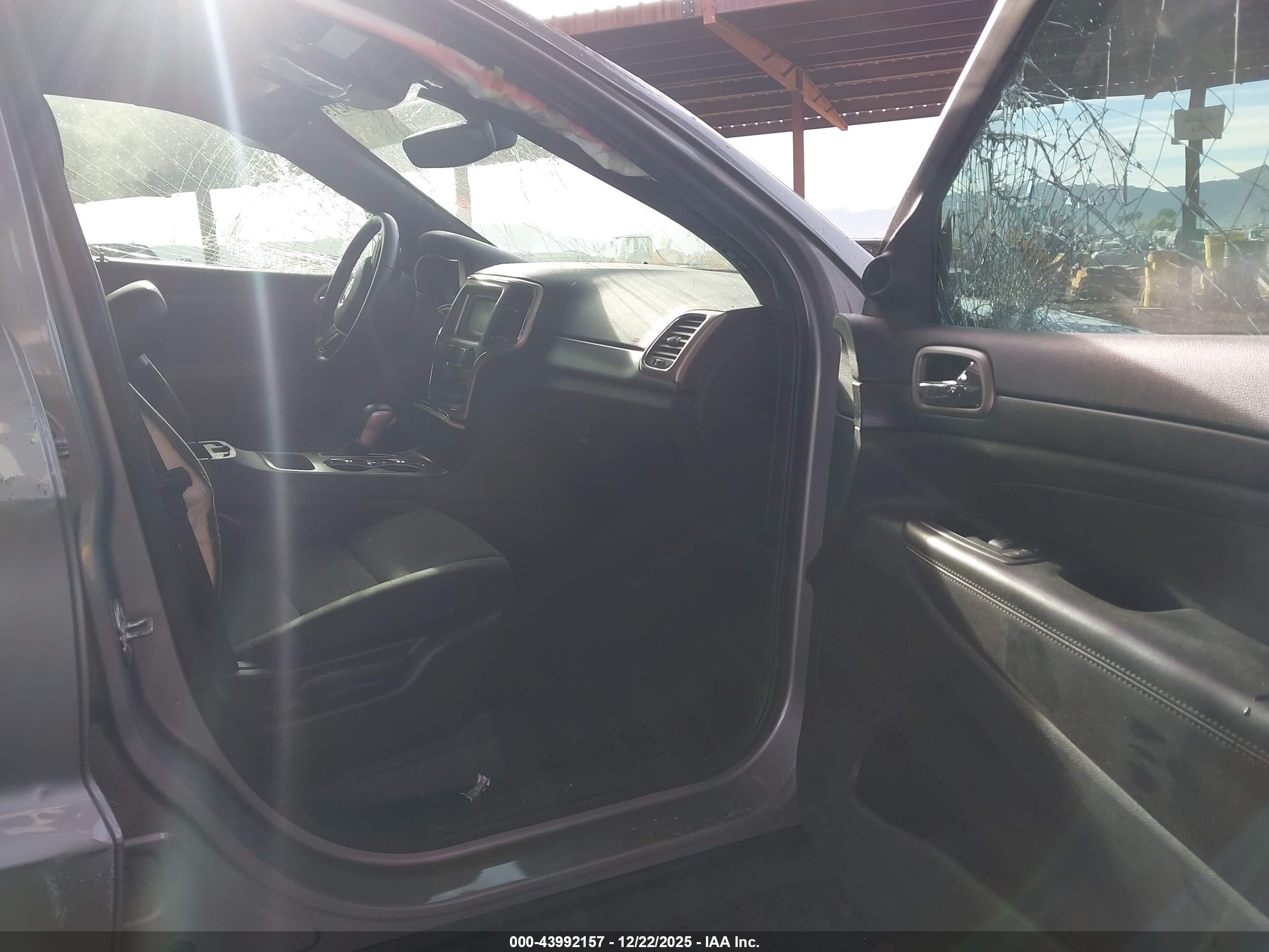 JEEP GRAND image 5