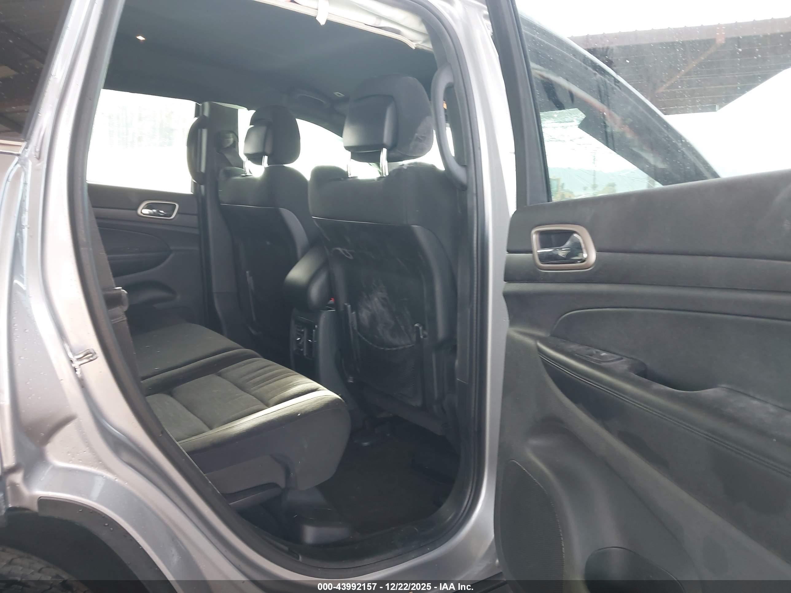 JEEP GRAND image 8