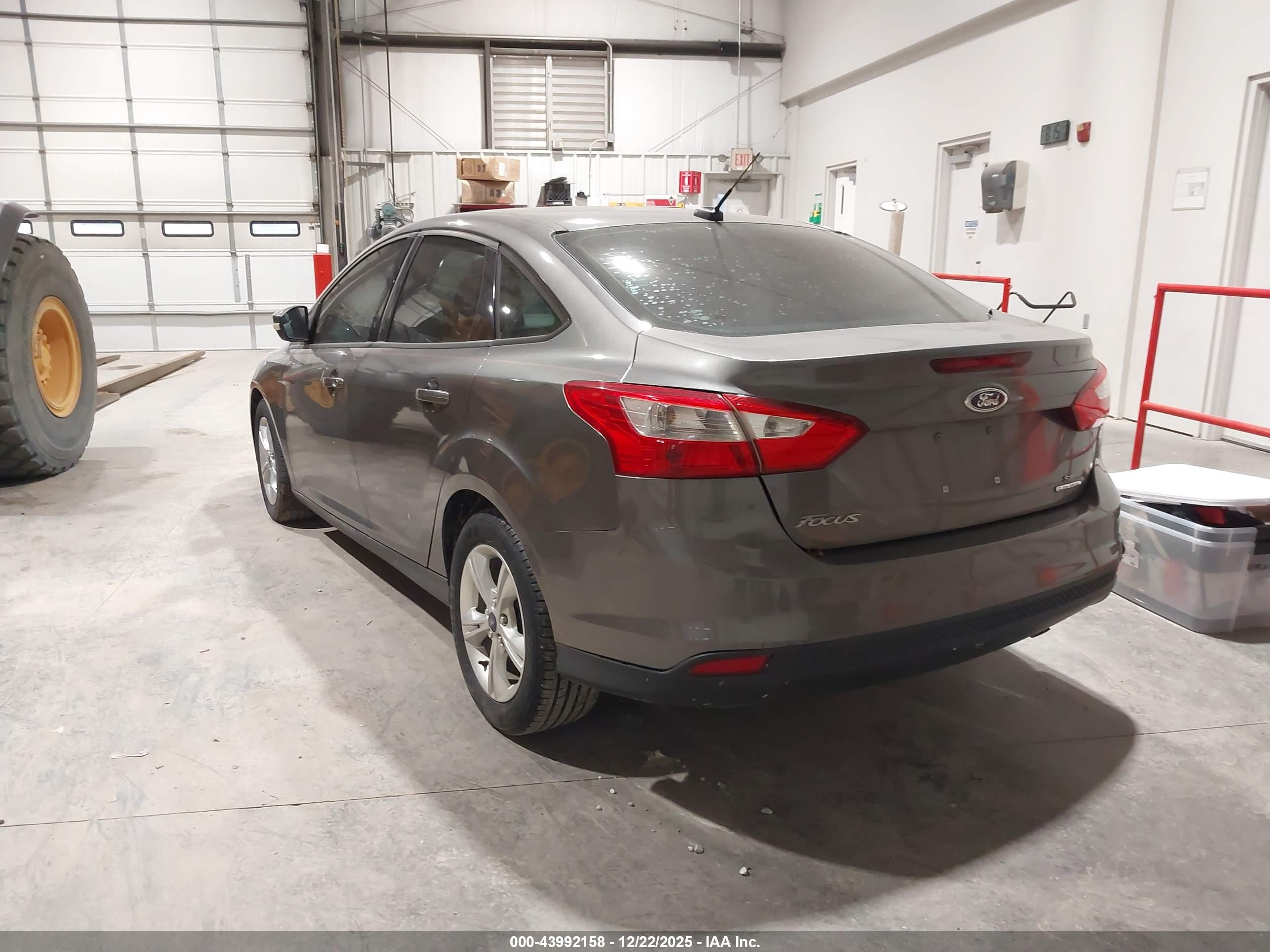 FORD FOCUS image 3