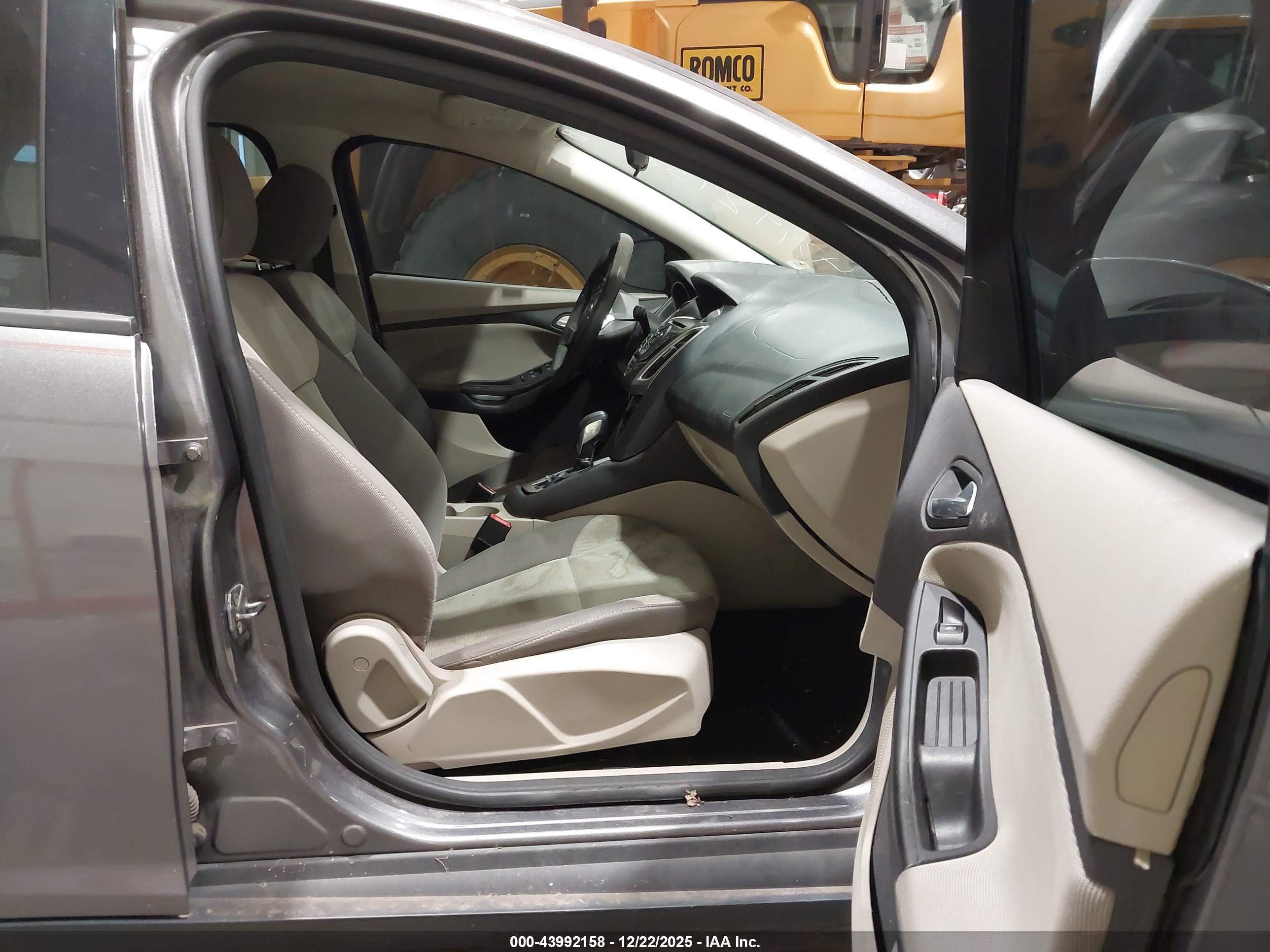 FORD FOCUS image 5