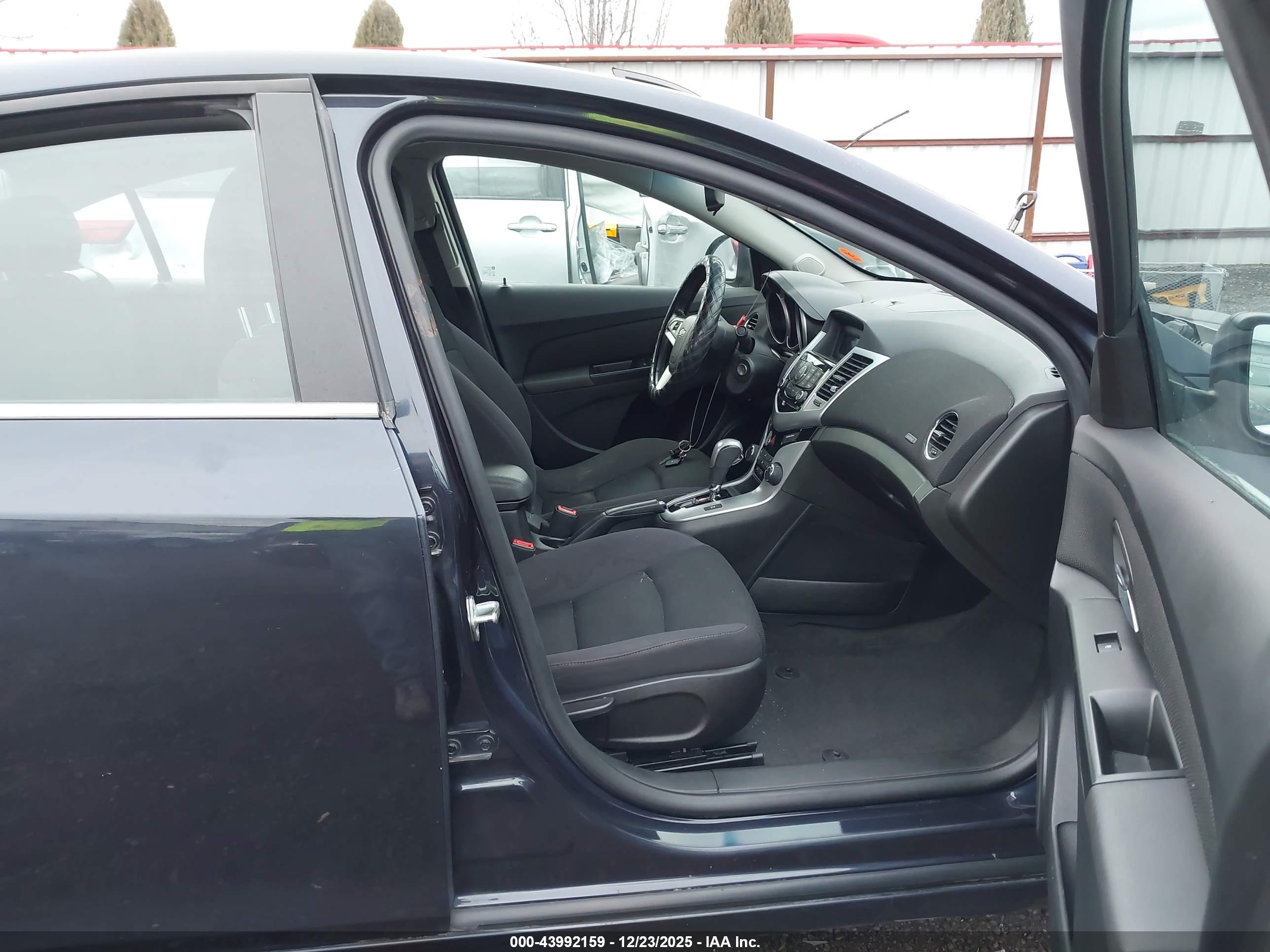 CHEVROLET CRUZE image 5