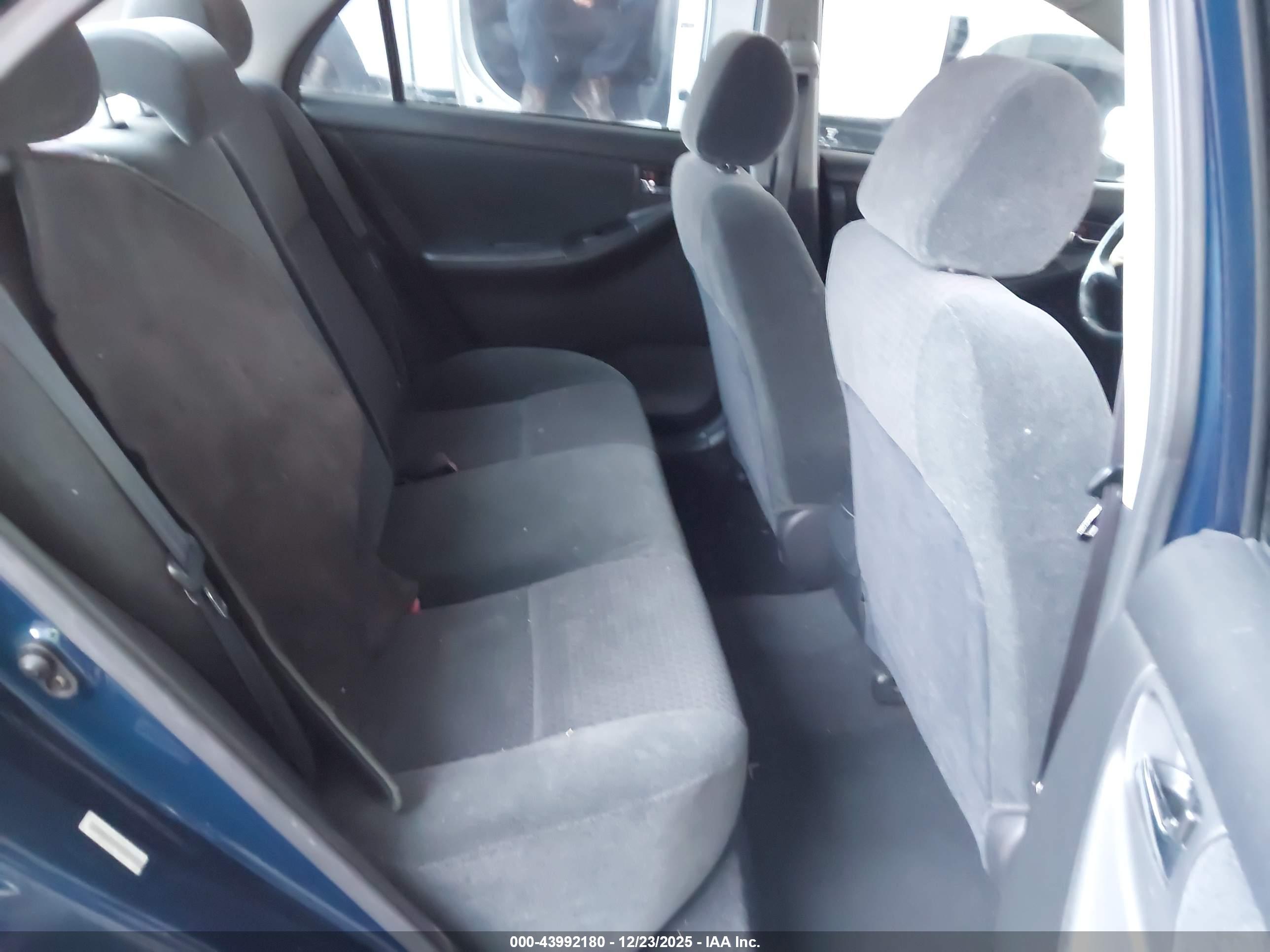 TOYOTA COROLLA image 8