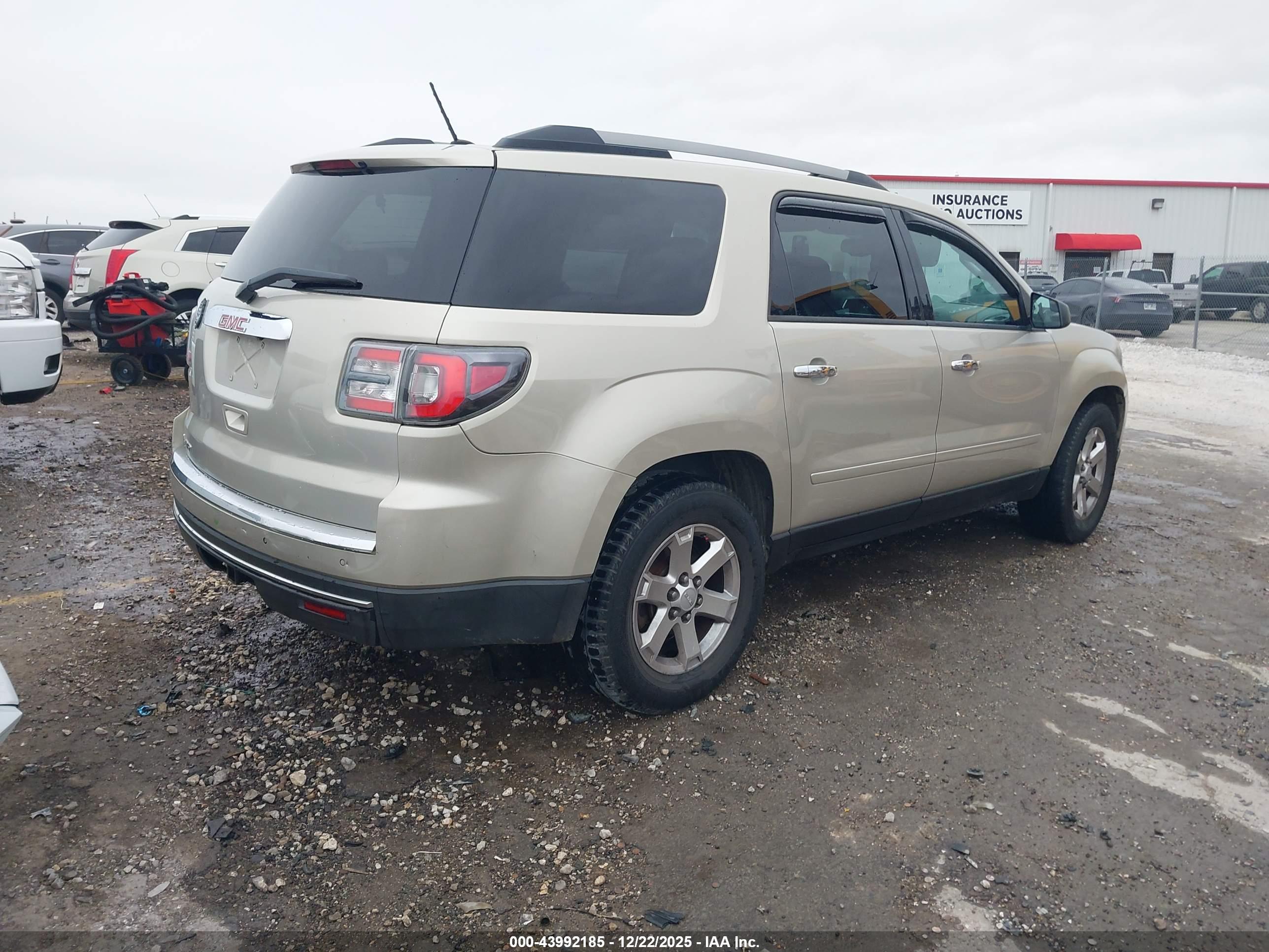 GMC ACADIA image 4