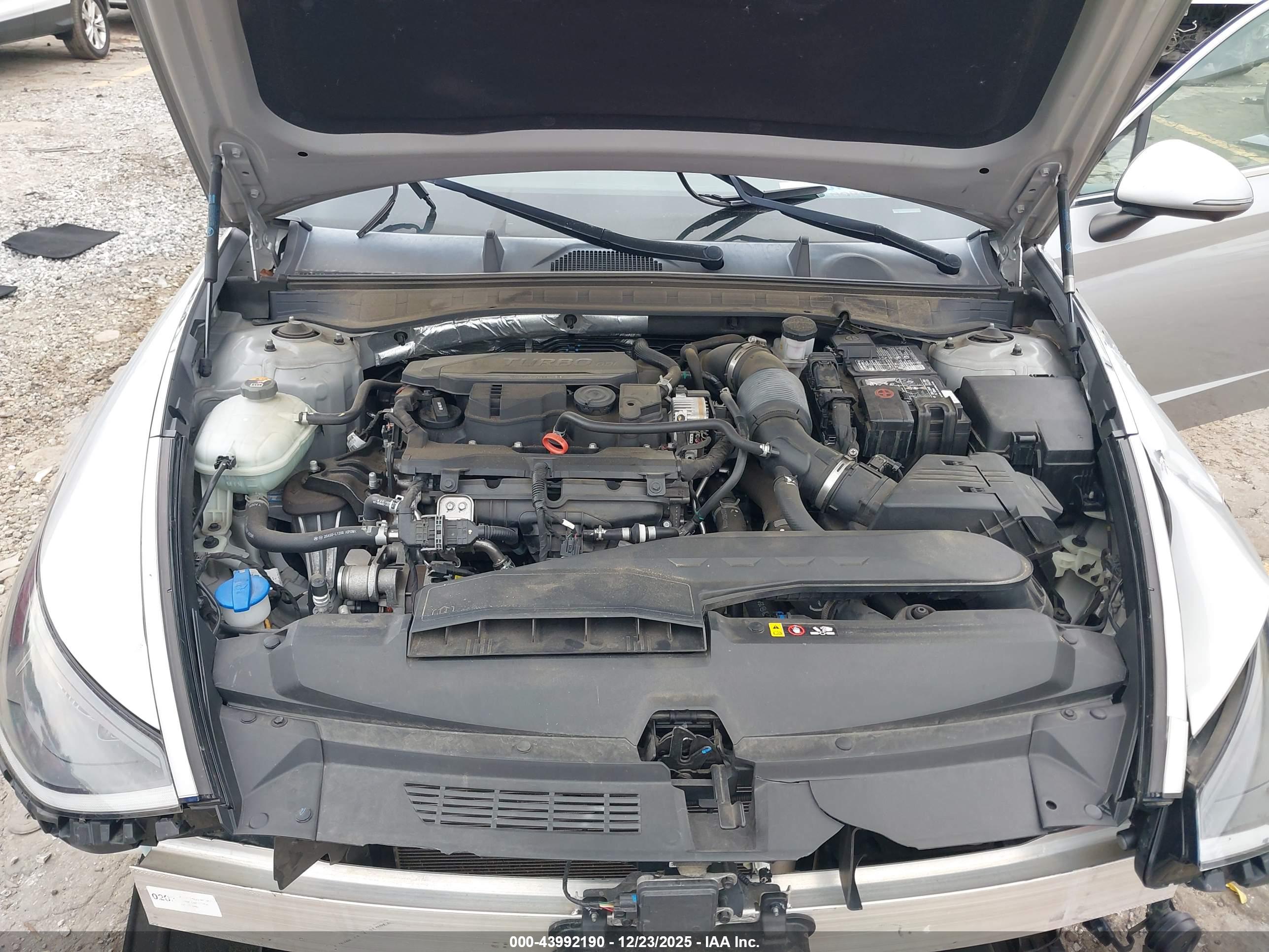 HYUNDAI SONATA image 10