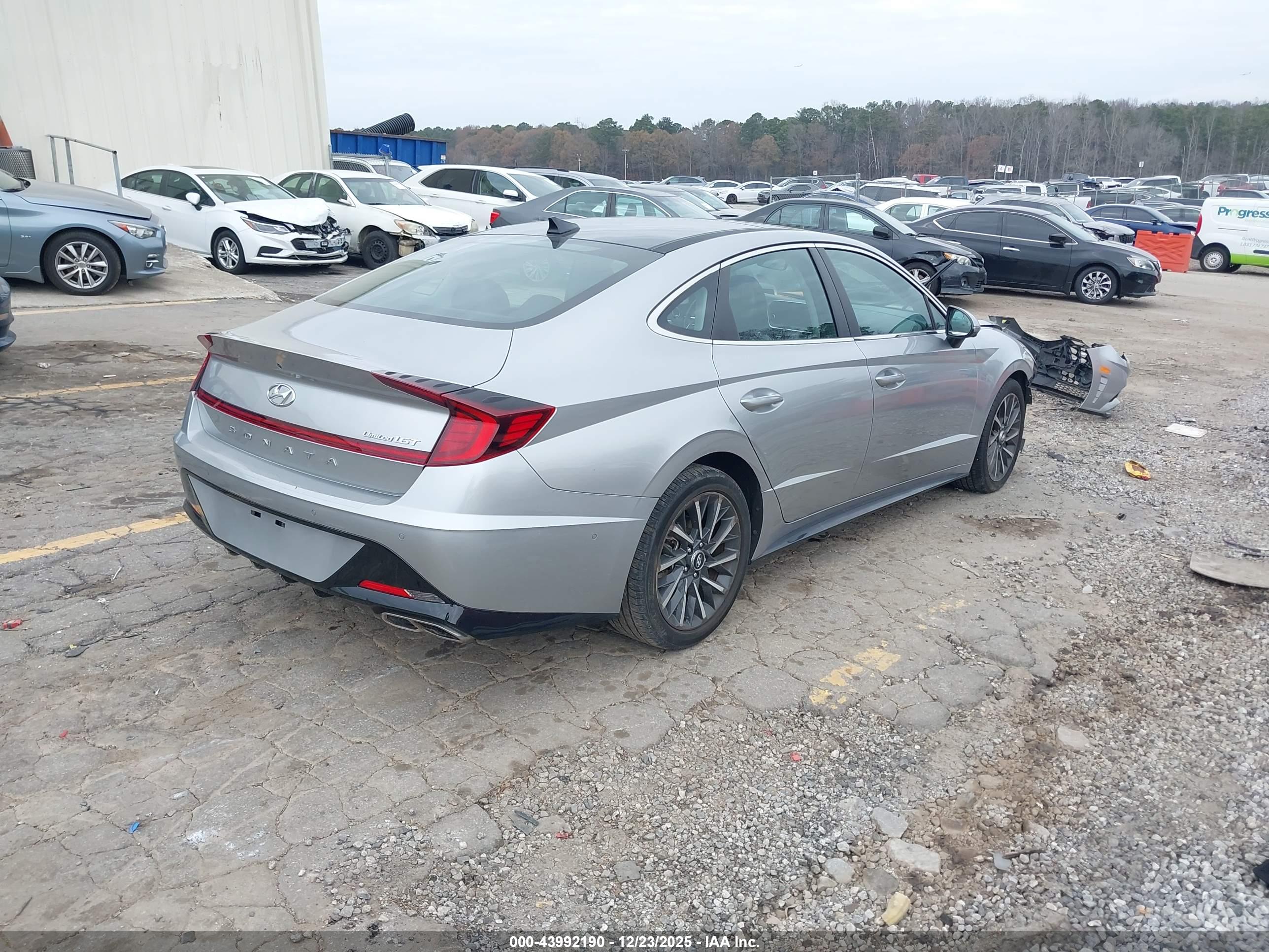HYUNDAI SONATA image 4
