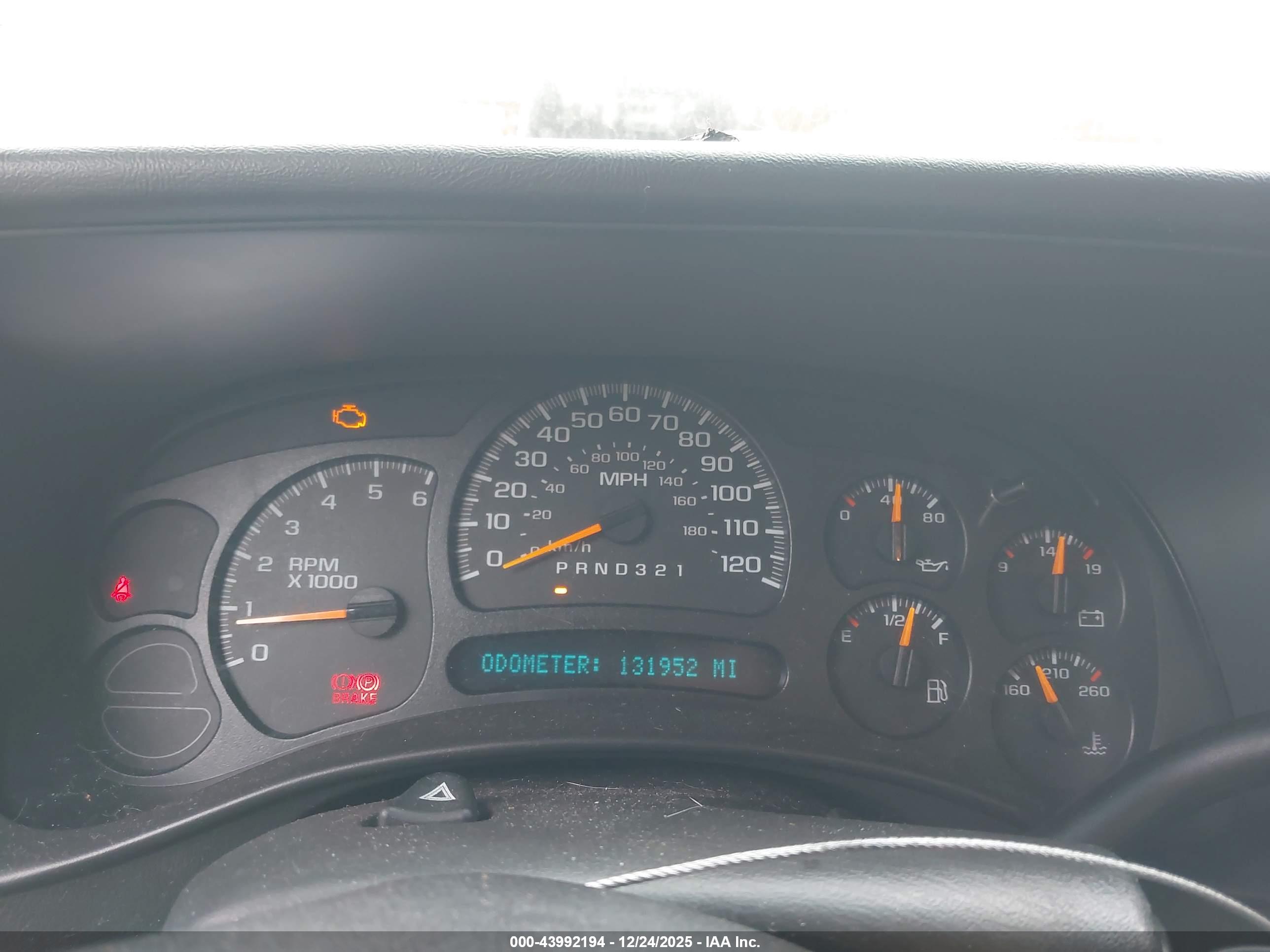 CHEVROLET SILVERADO image 7