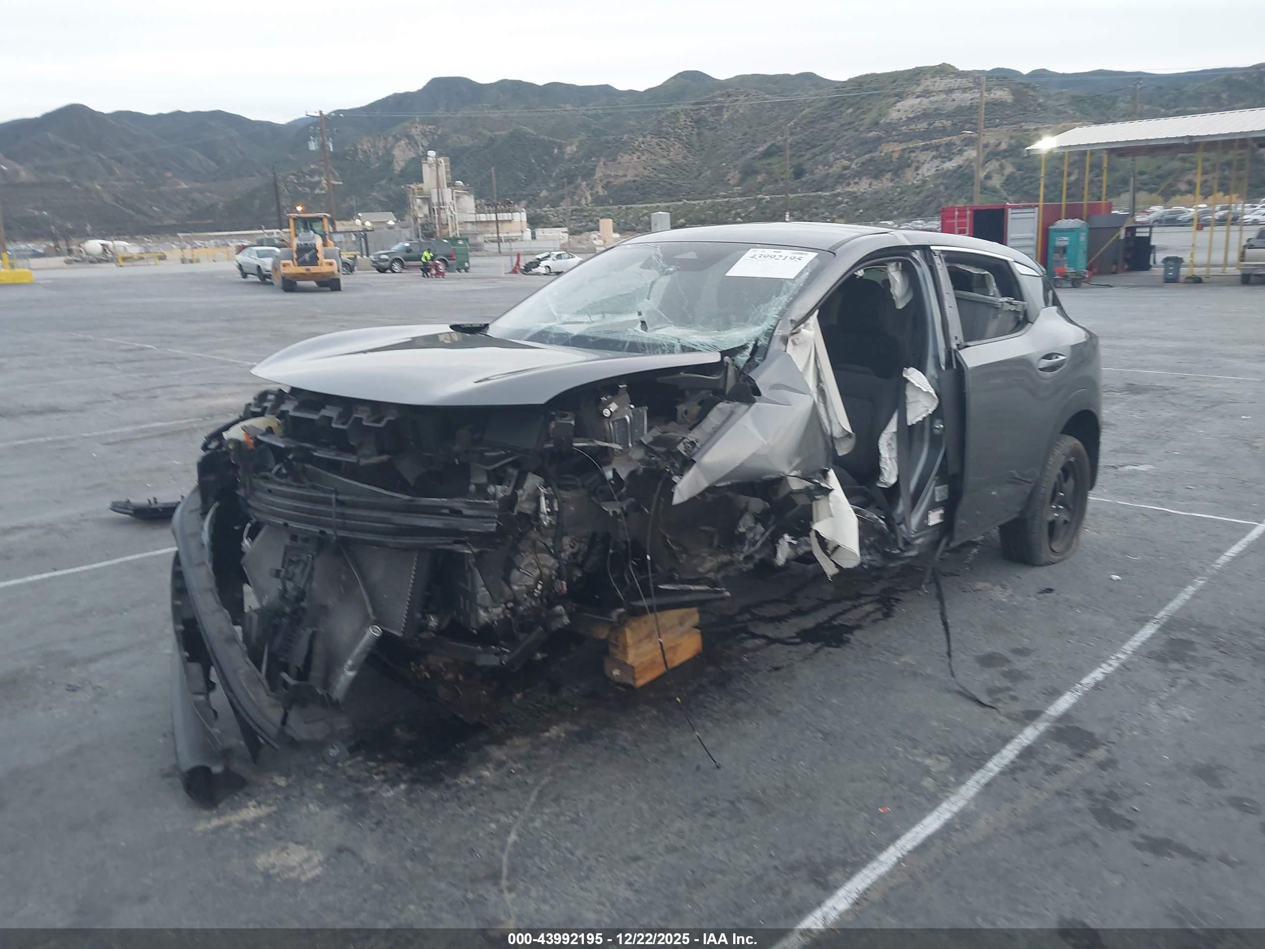 NISSAN KICKS image 2