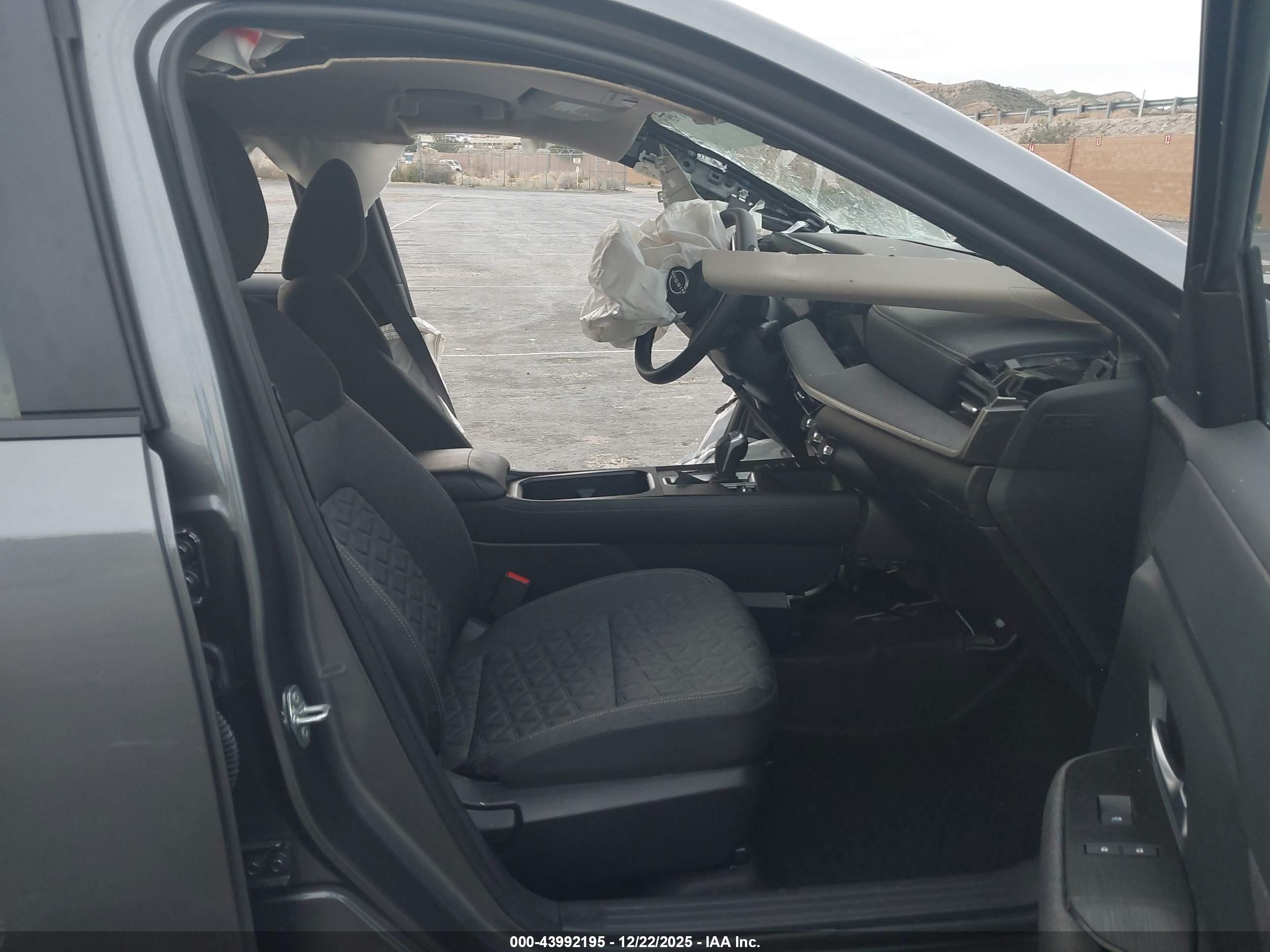 NISSAN KICKS image 5