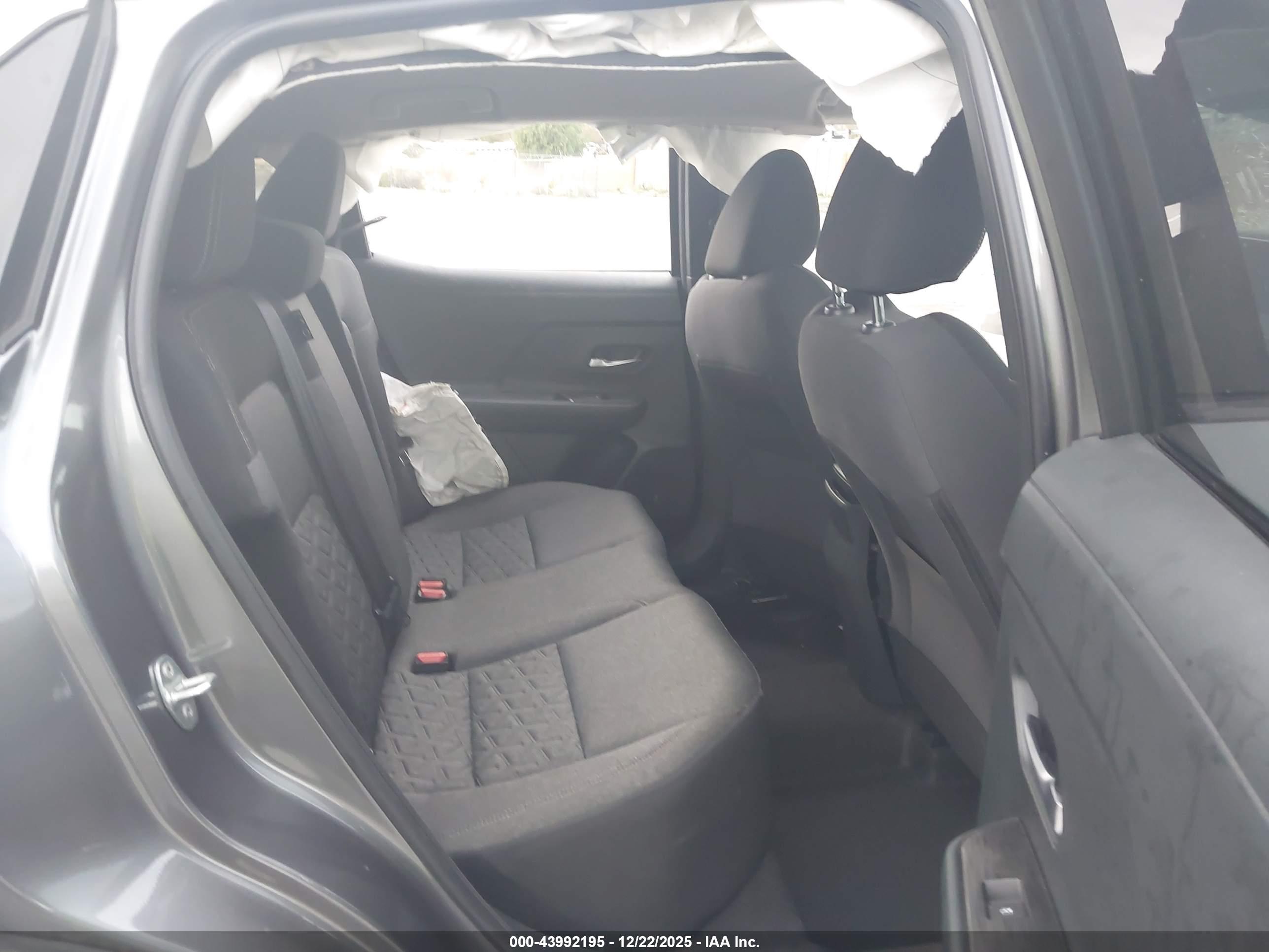 NISSAN KICKS image 8