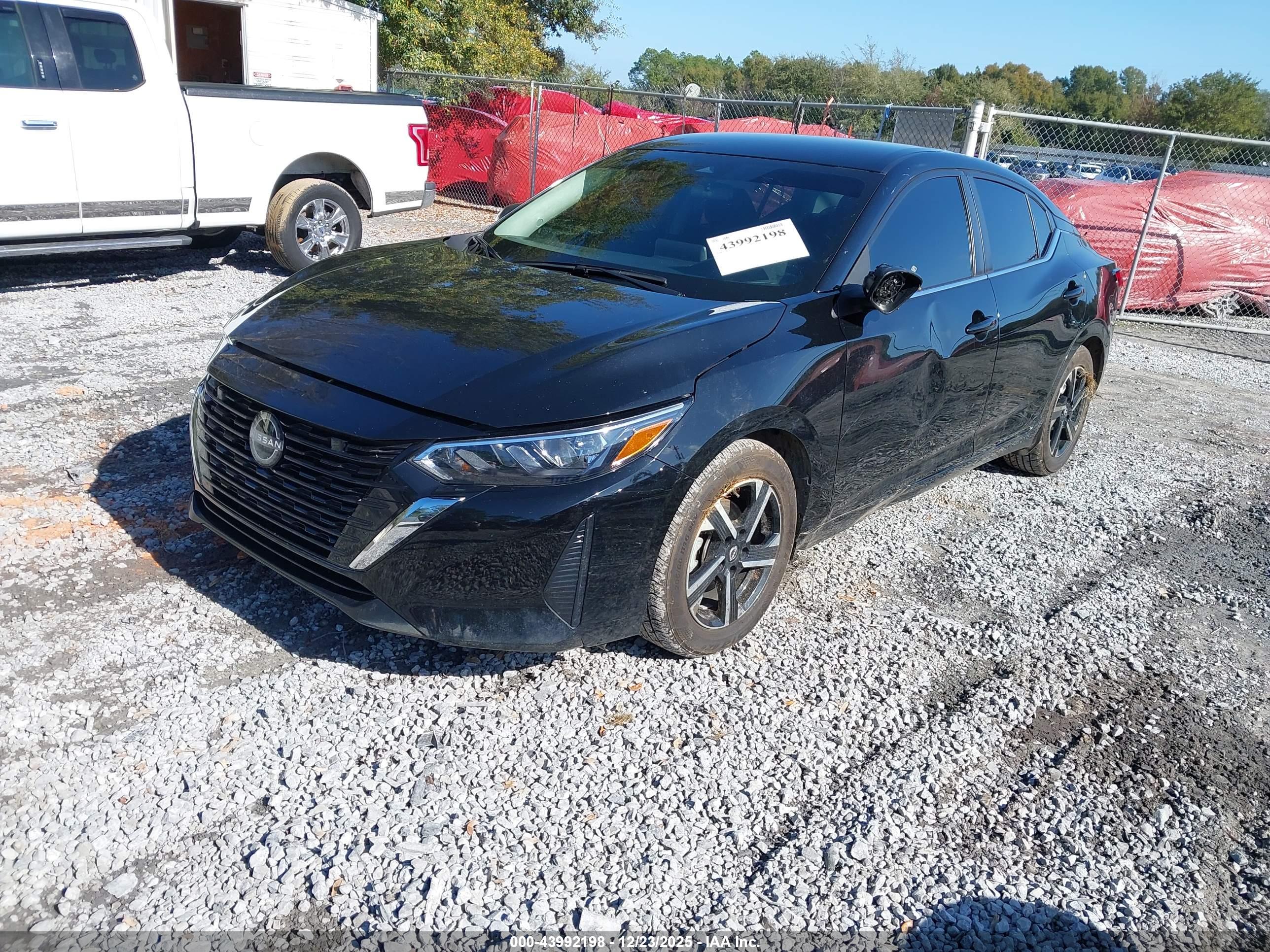 NISSAN SENTRA image 2