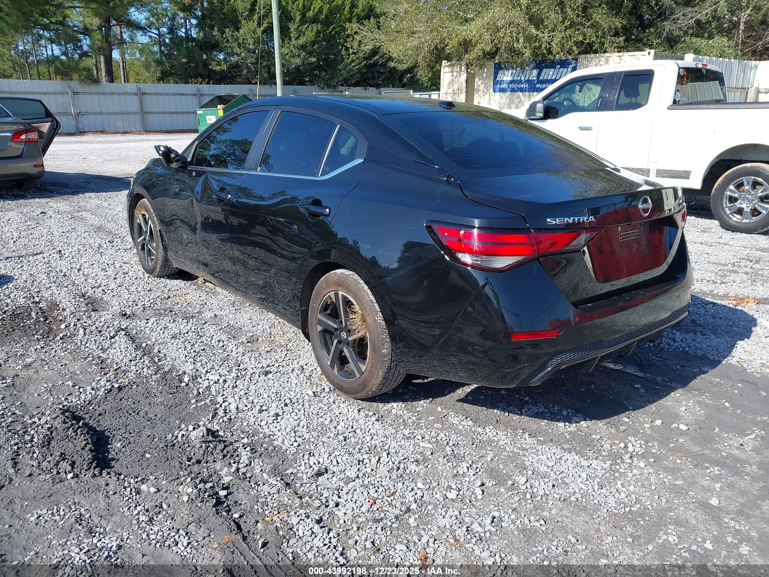 NISSAN SENTRA image 3