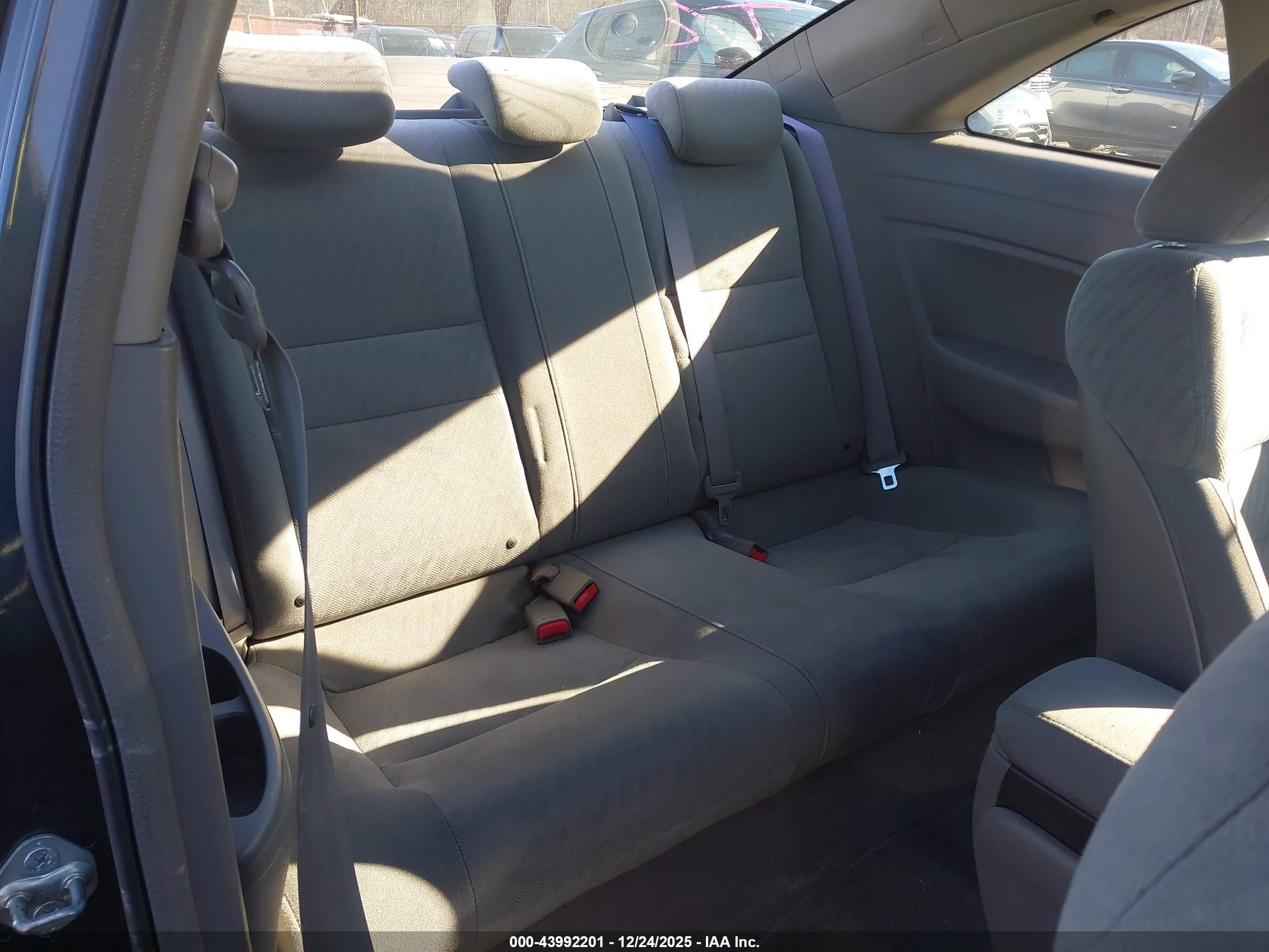 HONDA CIVIC image 8