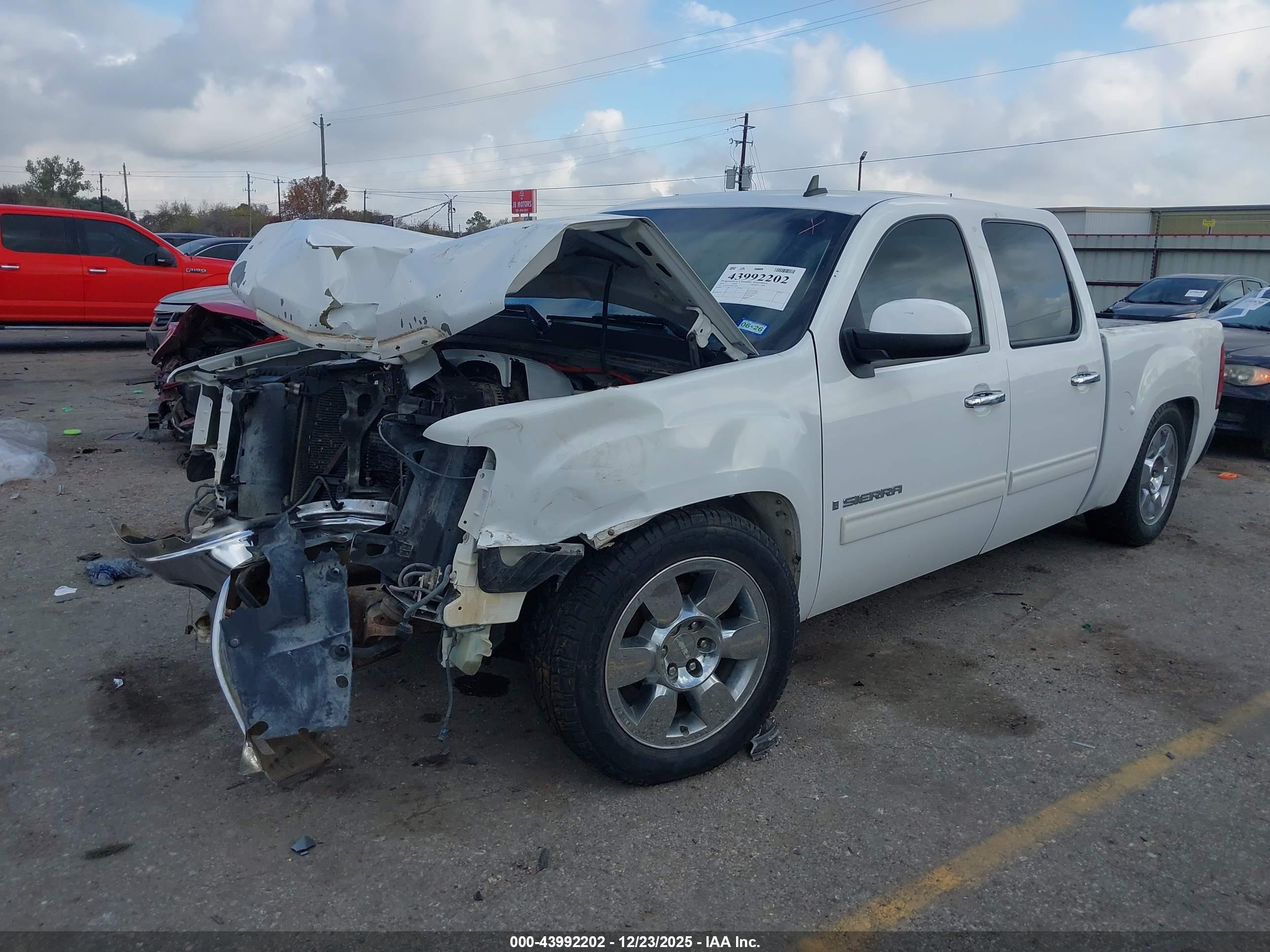 GMC SIERRA image 6