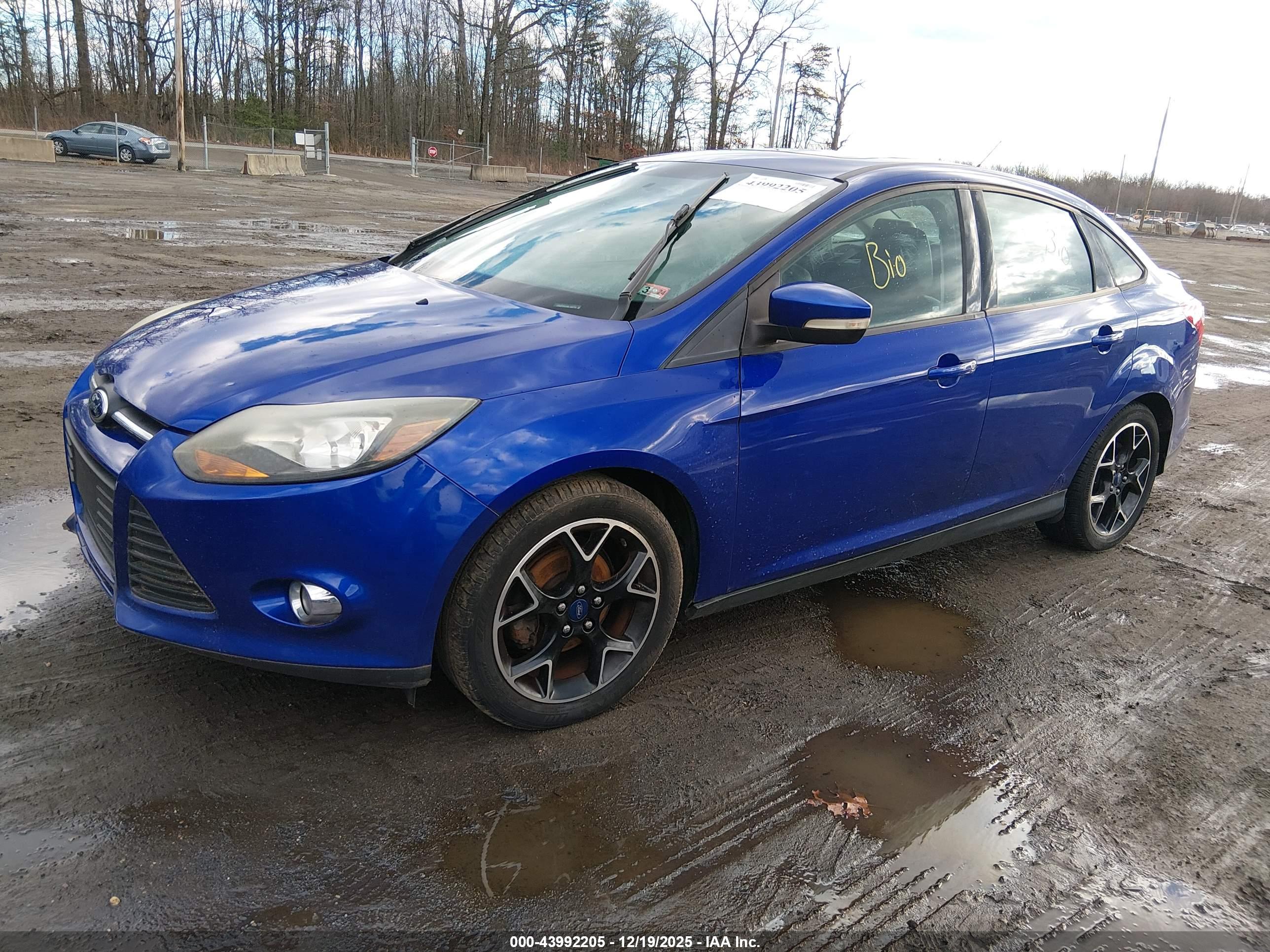 FORD FOCUS image 2