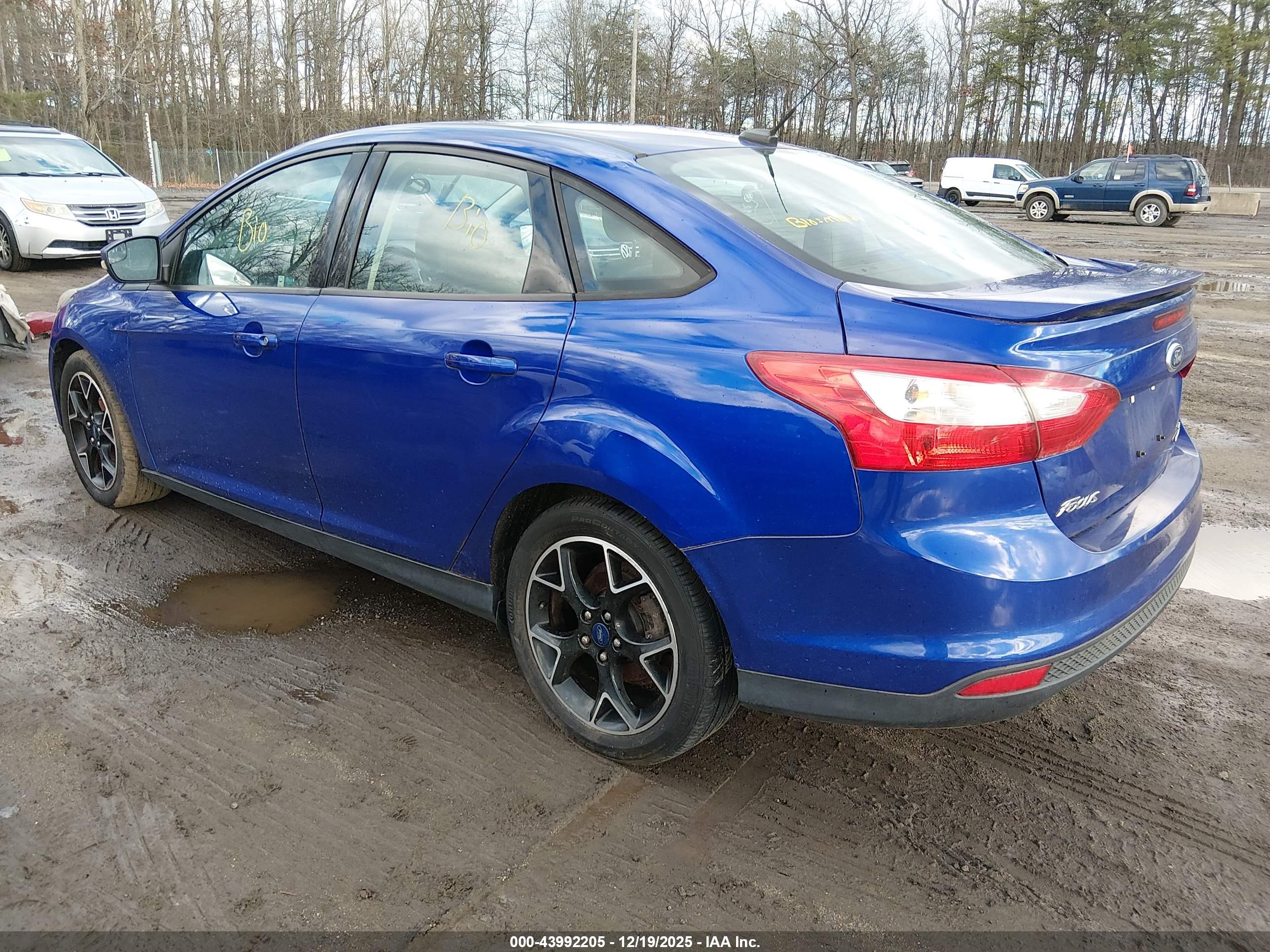 FORD FOCUS image 3