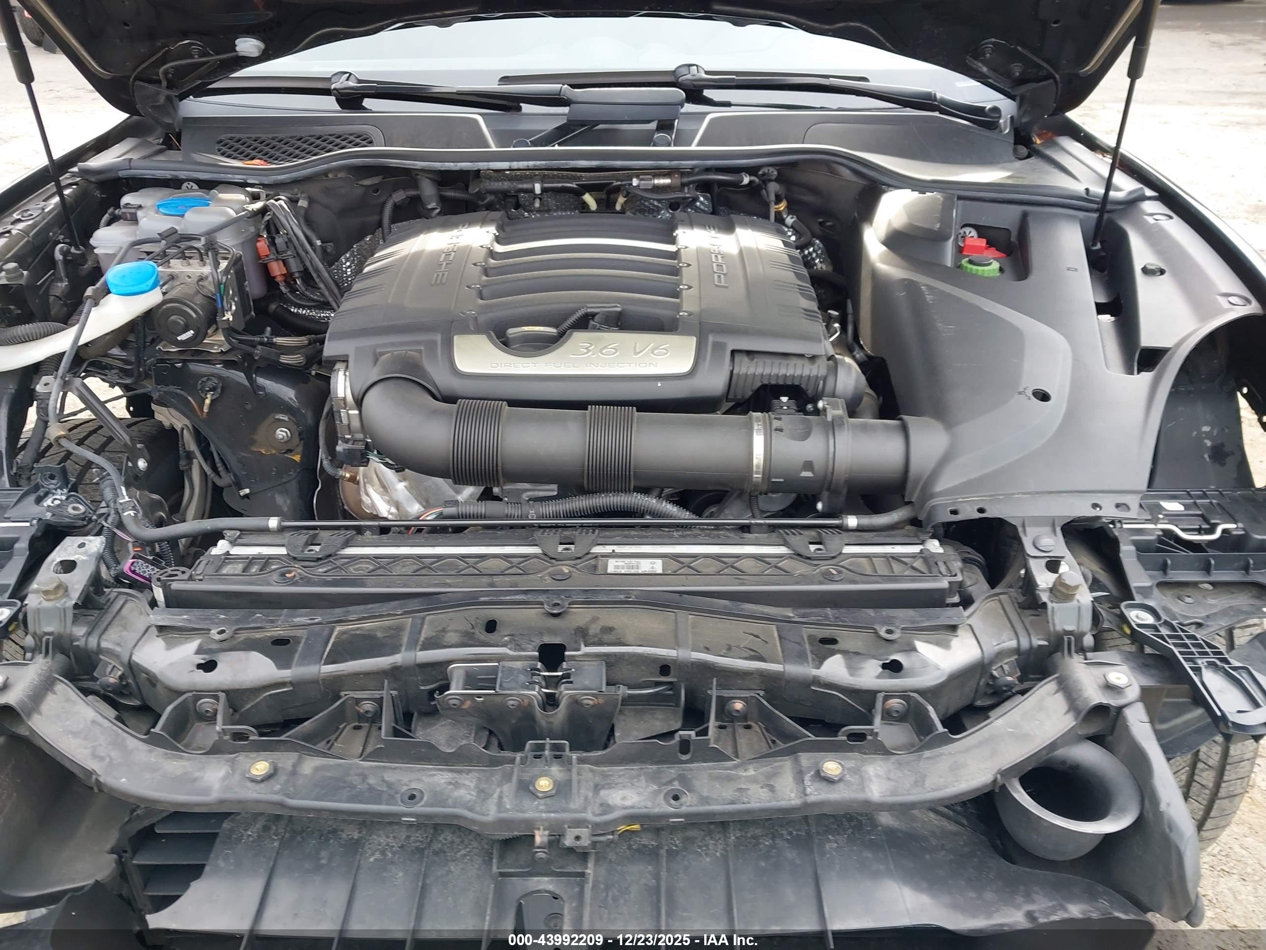 PORSCHE CAYENNE image 10