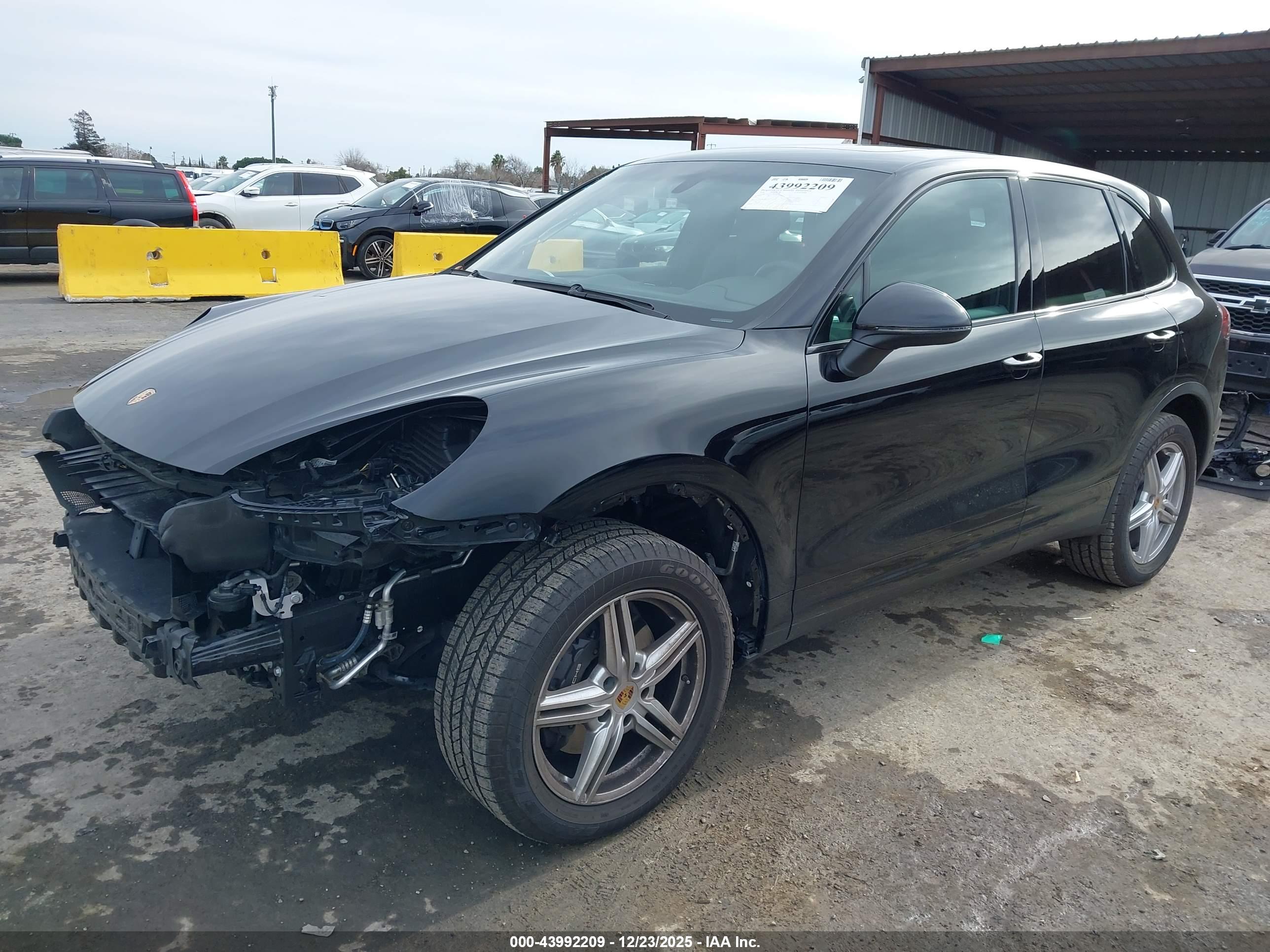 PORSCHE CAYENNE image 2