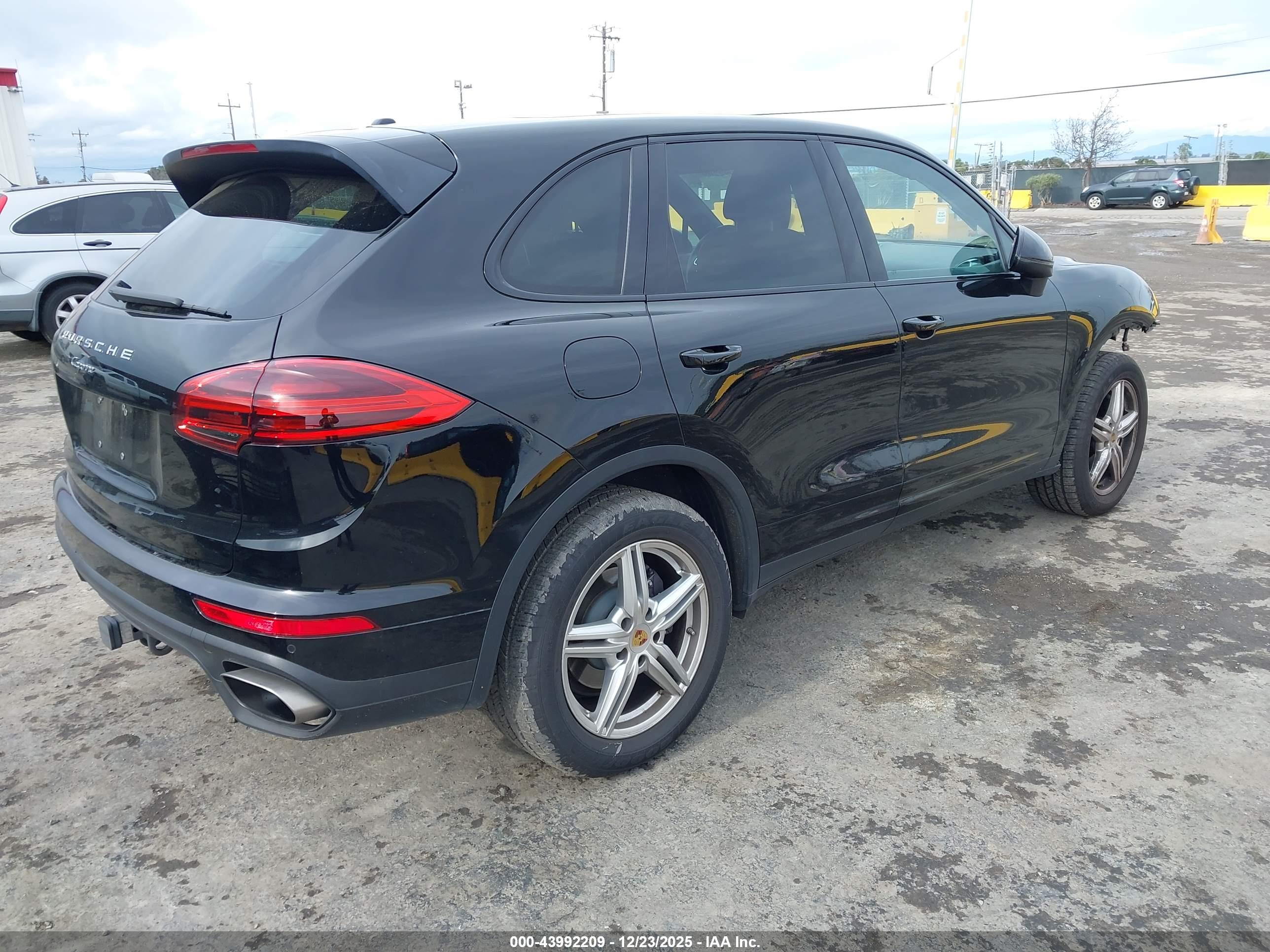 PORSCHE CAYENNE image 4