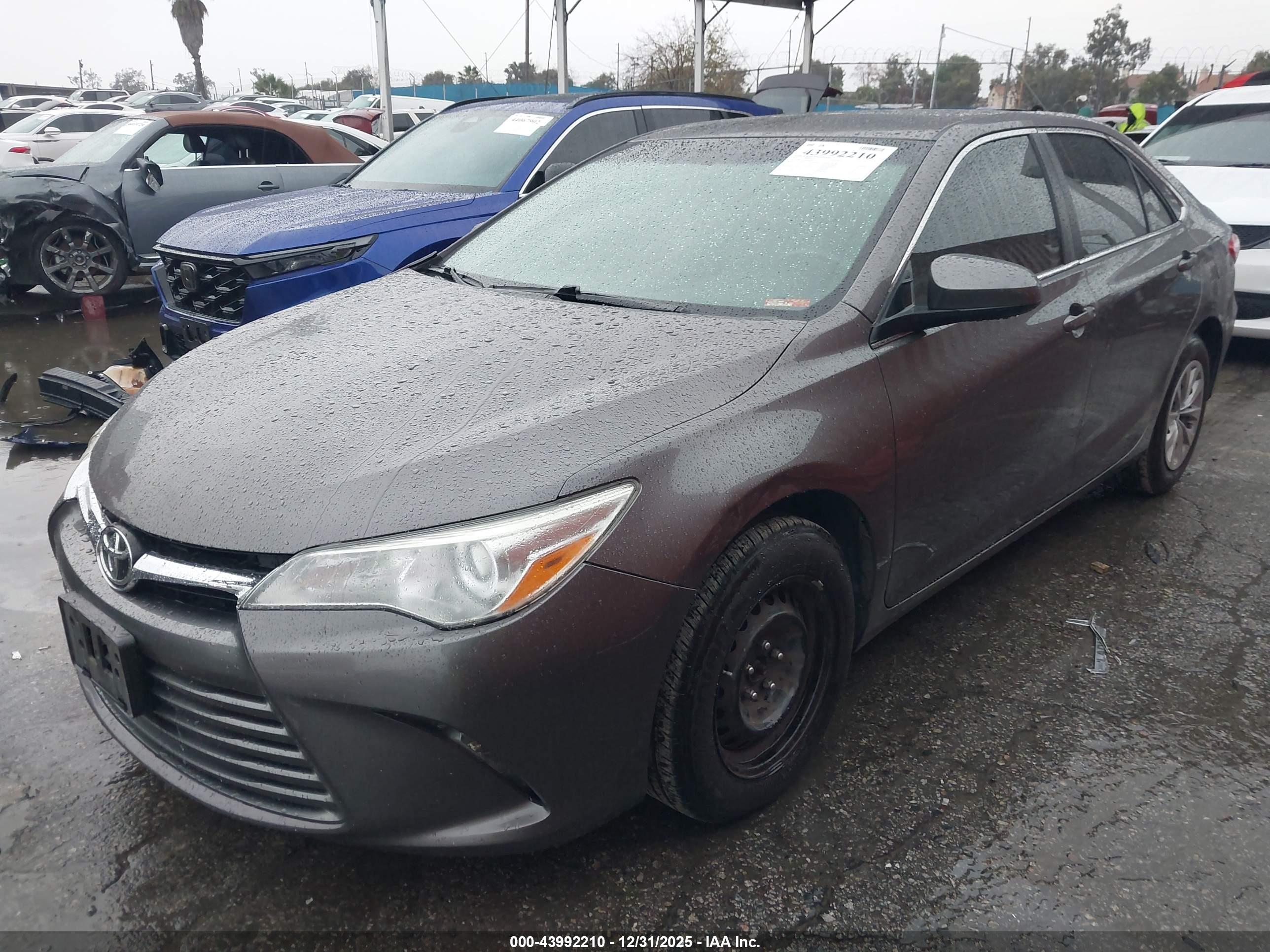 TOYOTA CAMRY image 2