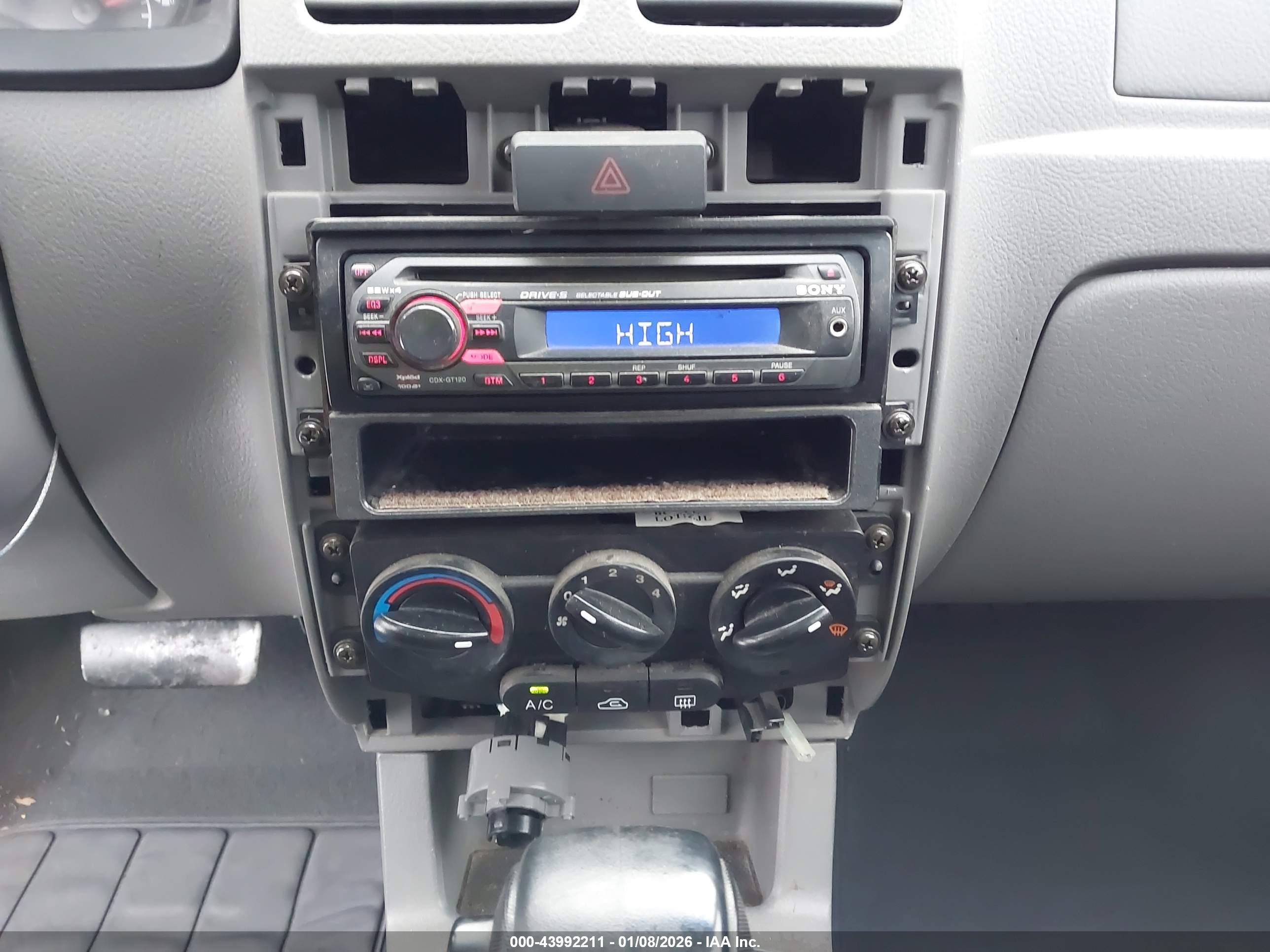 KIA RIO image 6