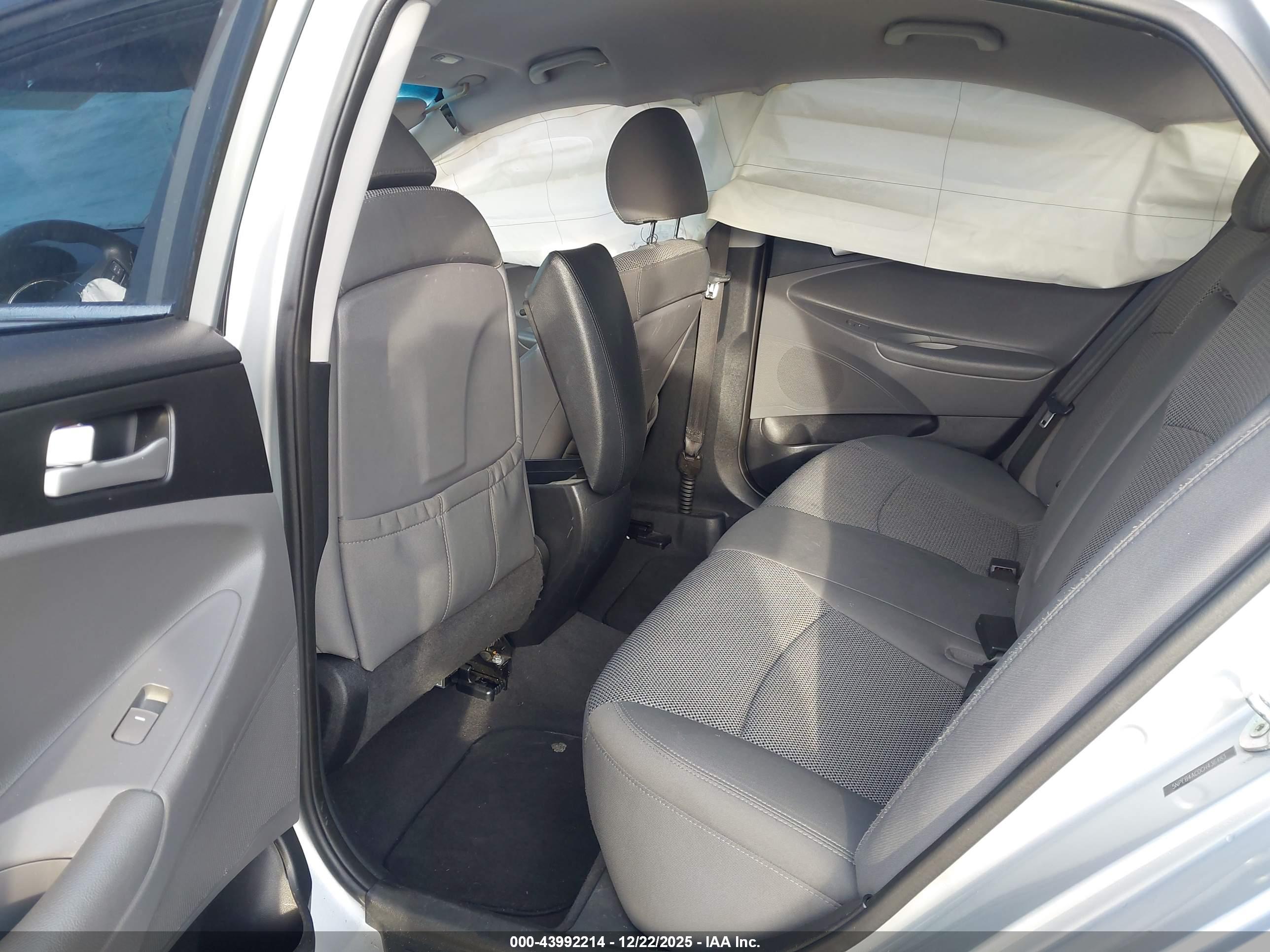 HYUNDAI SONATA image 8