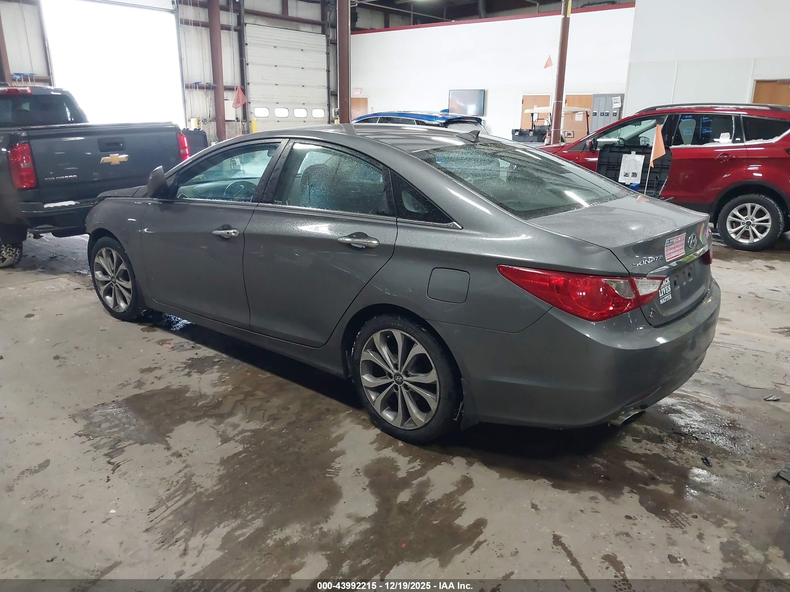 HYUNDAI SONATA image 3