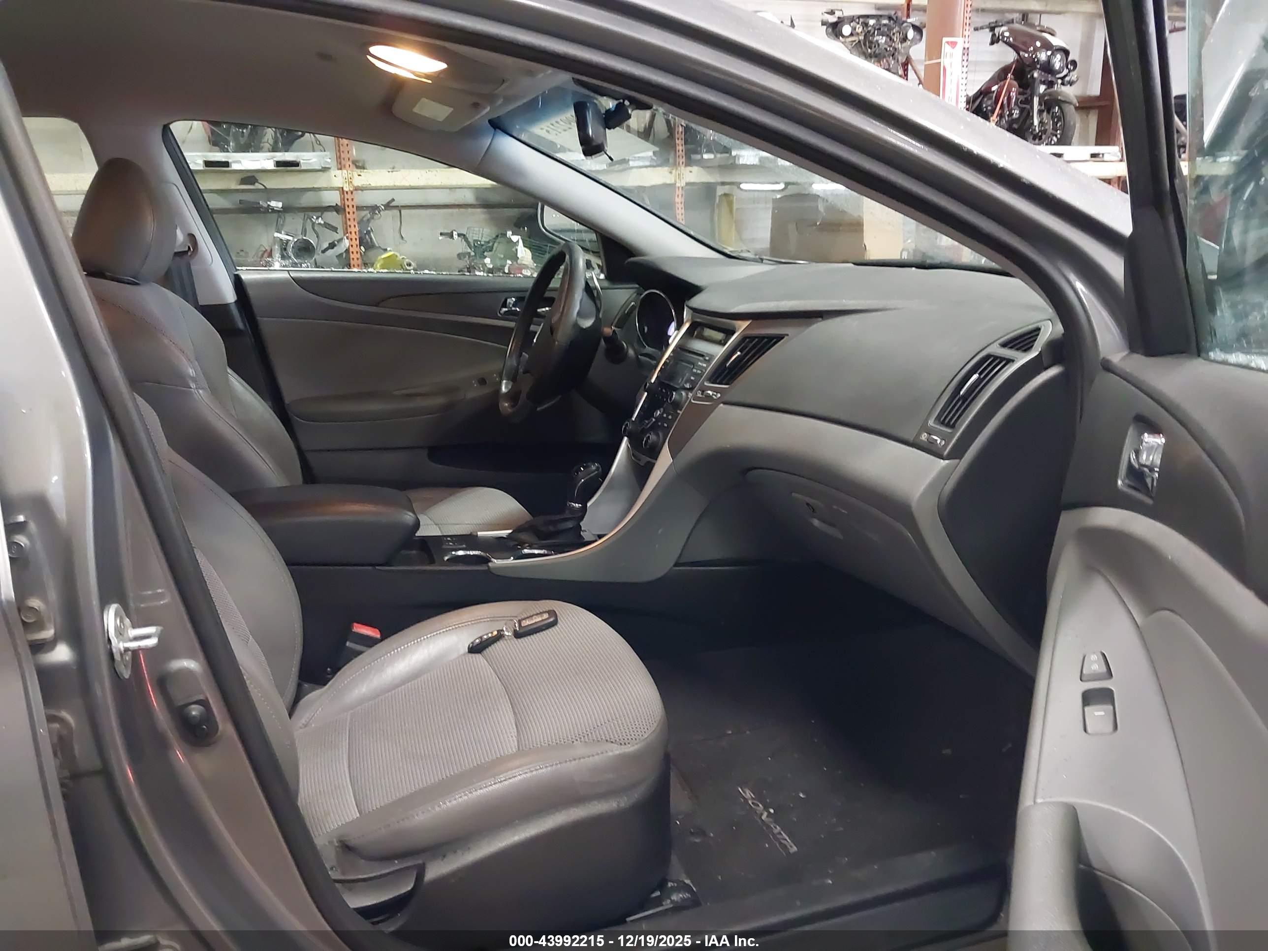 HYUNDAI SONATA image 5