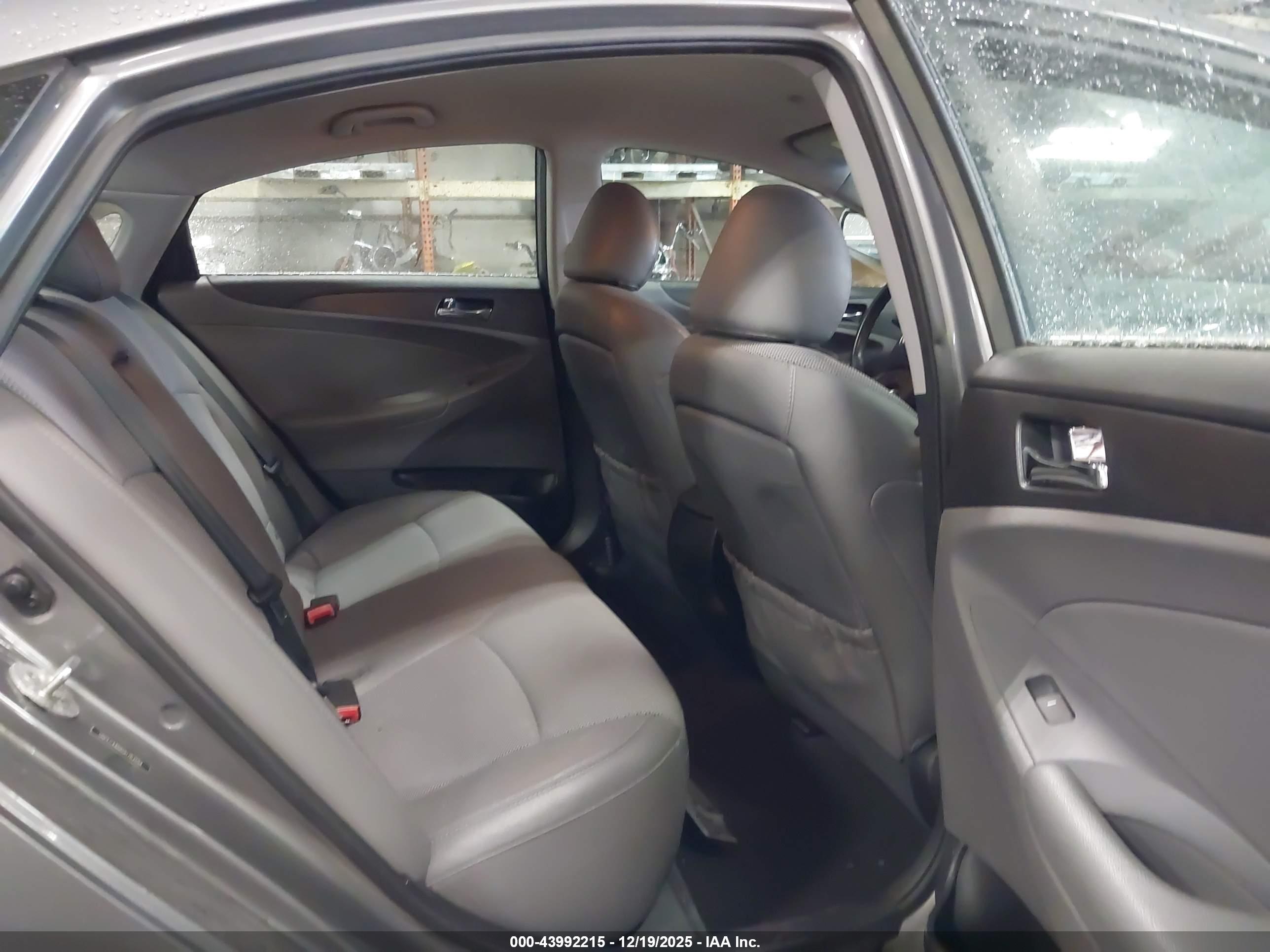 HYUNDAI SONATA image 8
