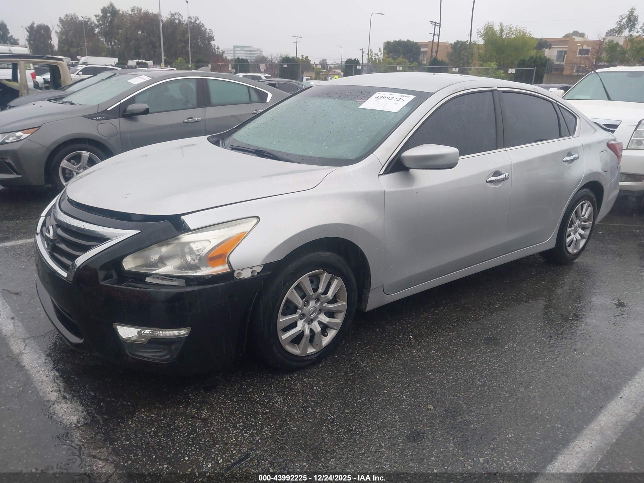 NISSAN ALTIMA image 2