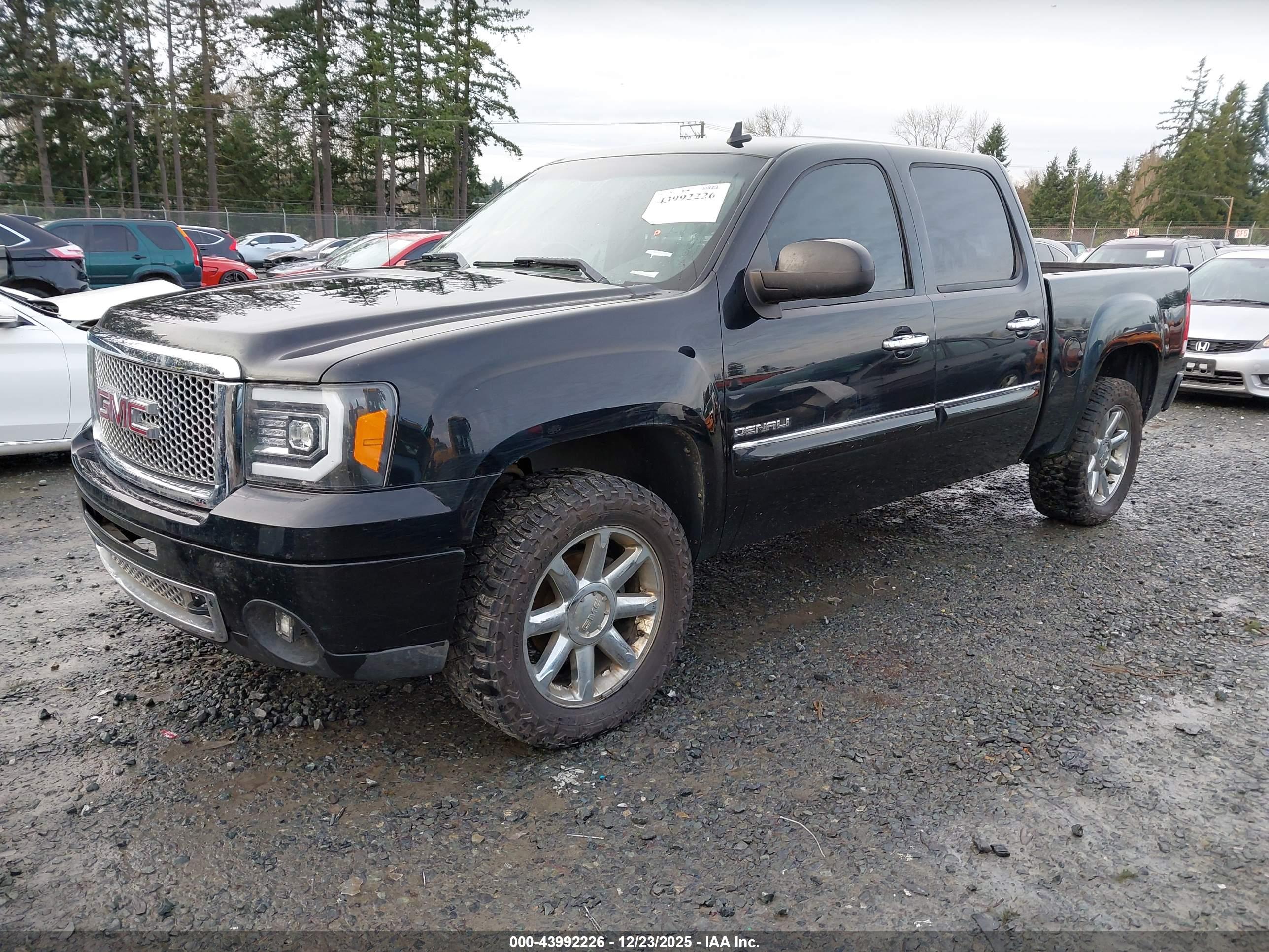 GMC SIERRA image 2