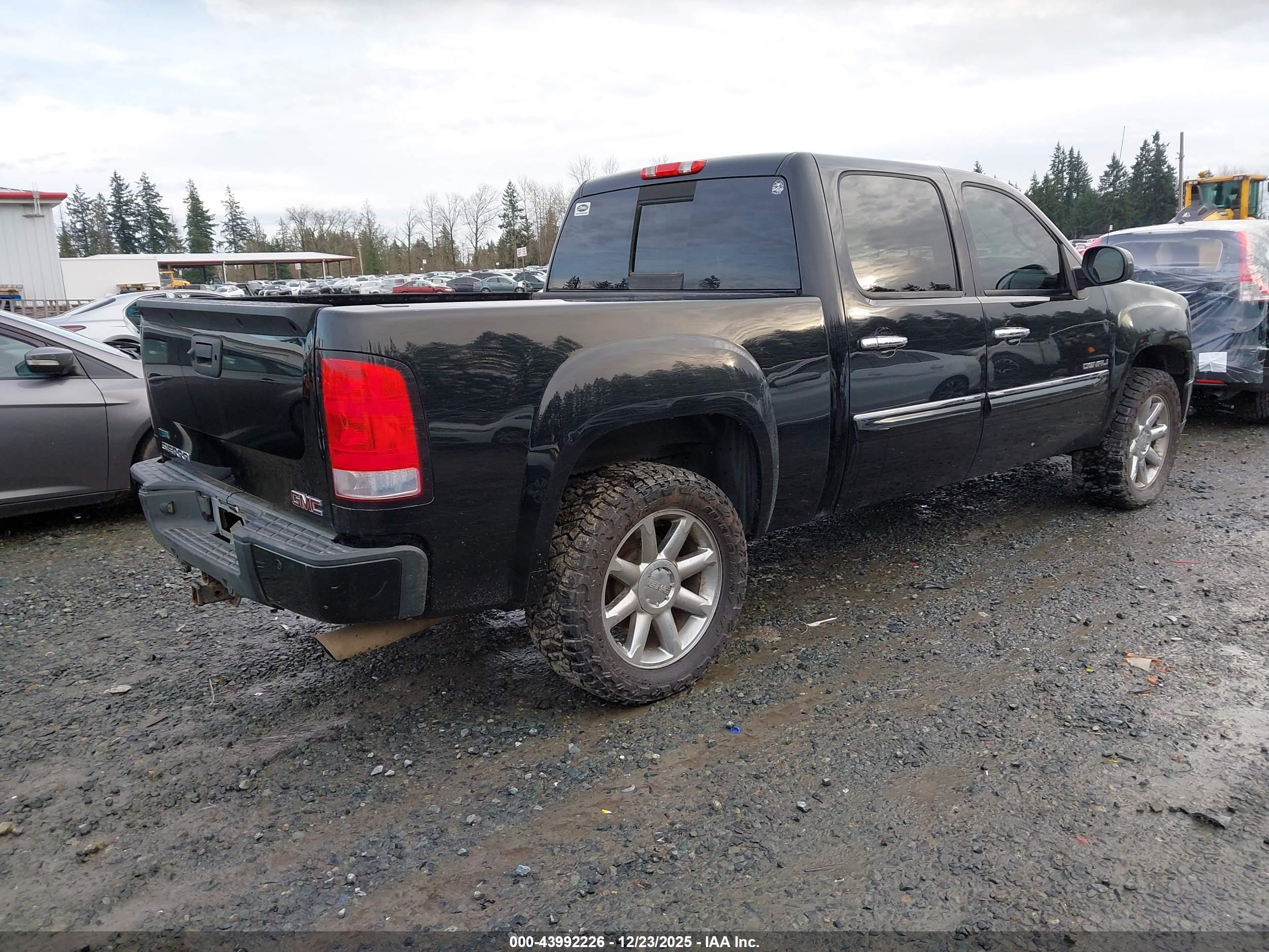 GMC SIERRA image 4
