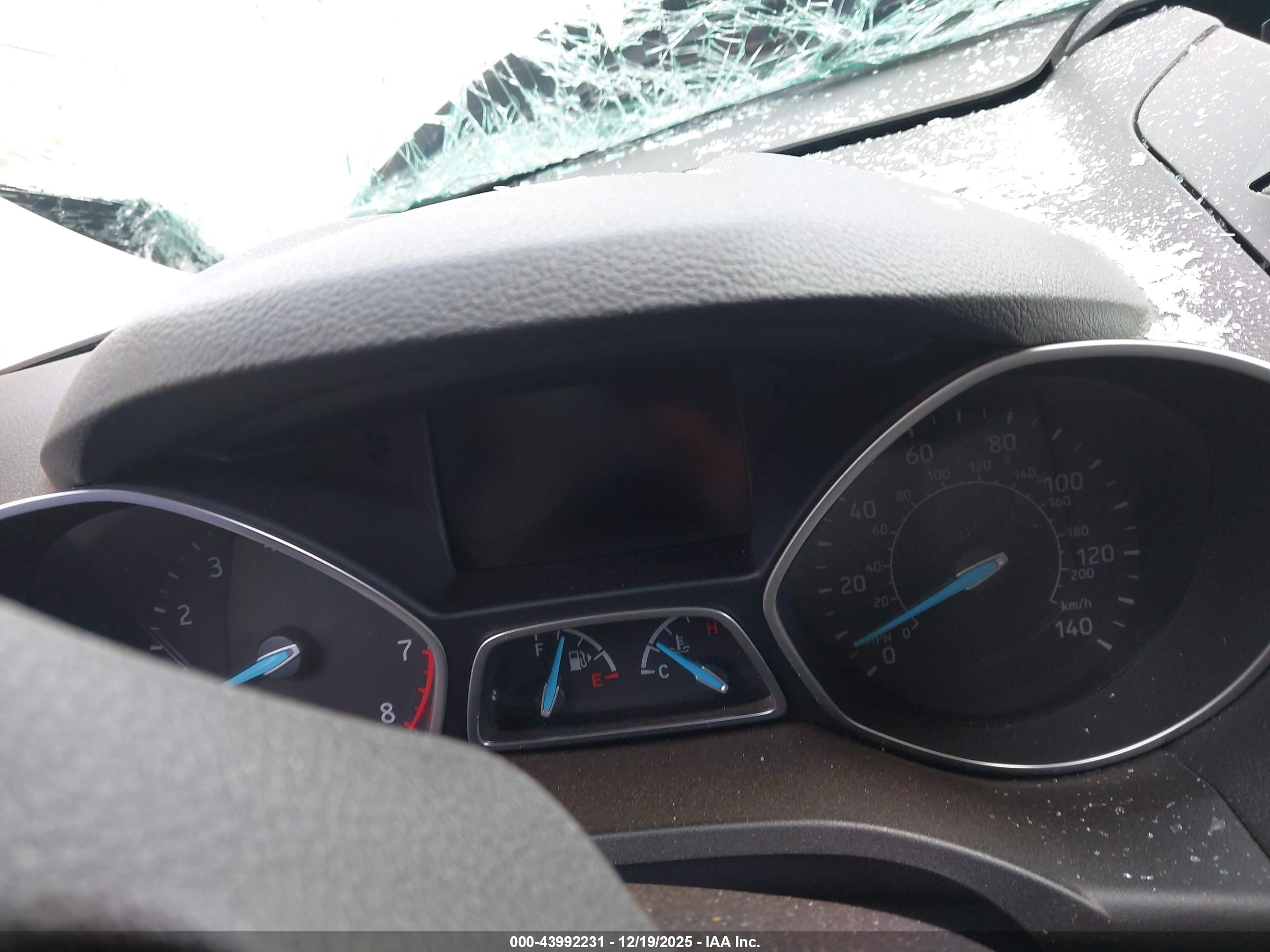 FORD ESCAPE image 7