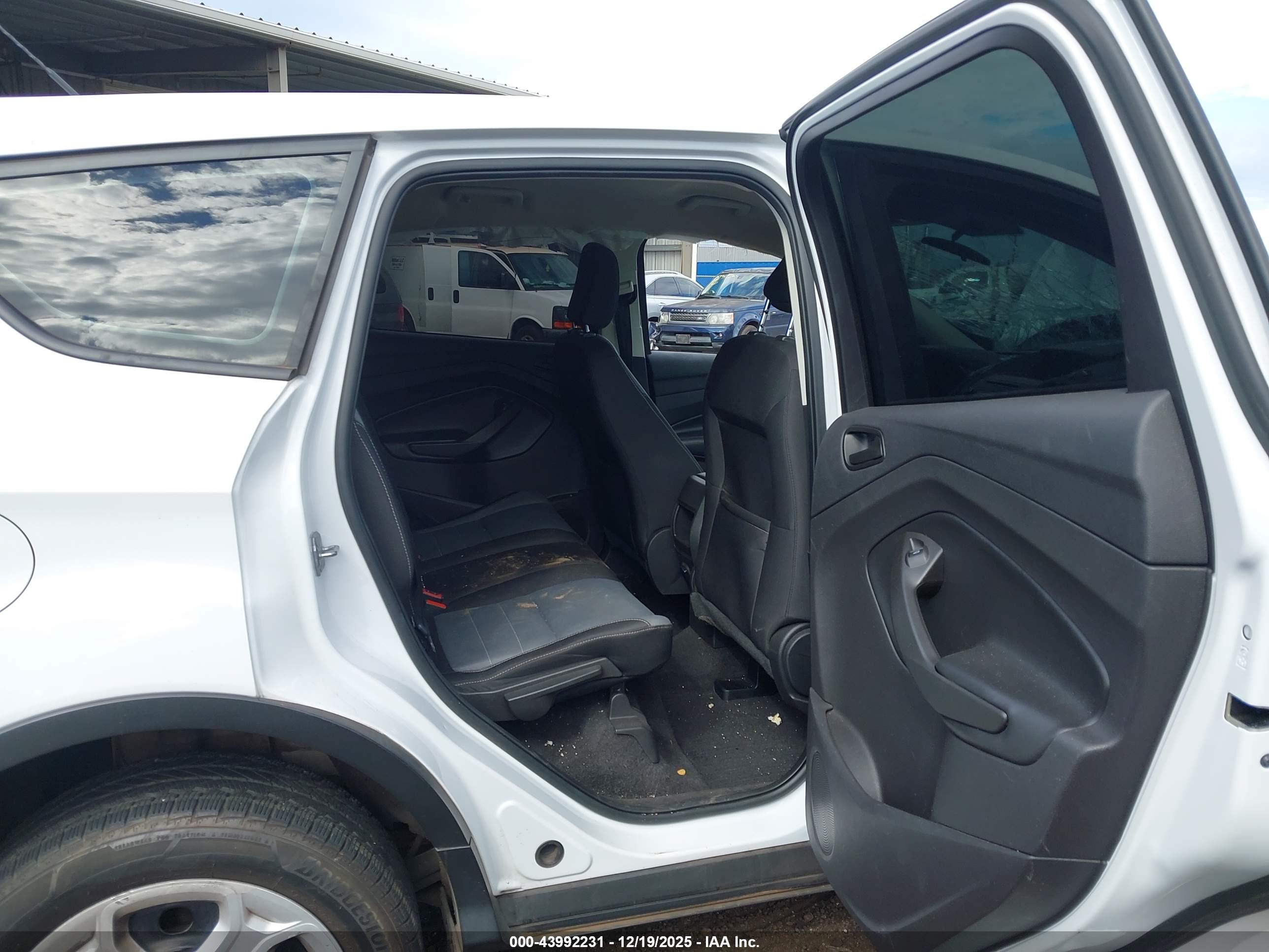 FORD ESCAPE image 8