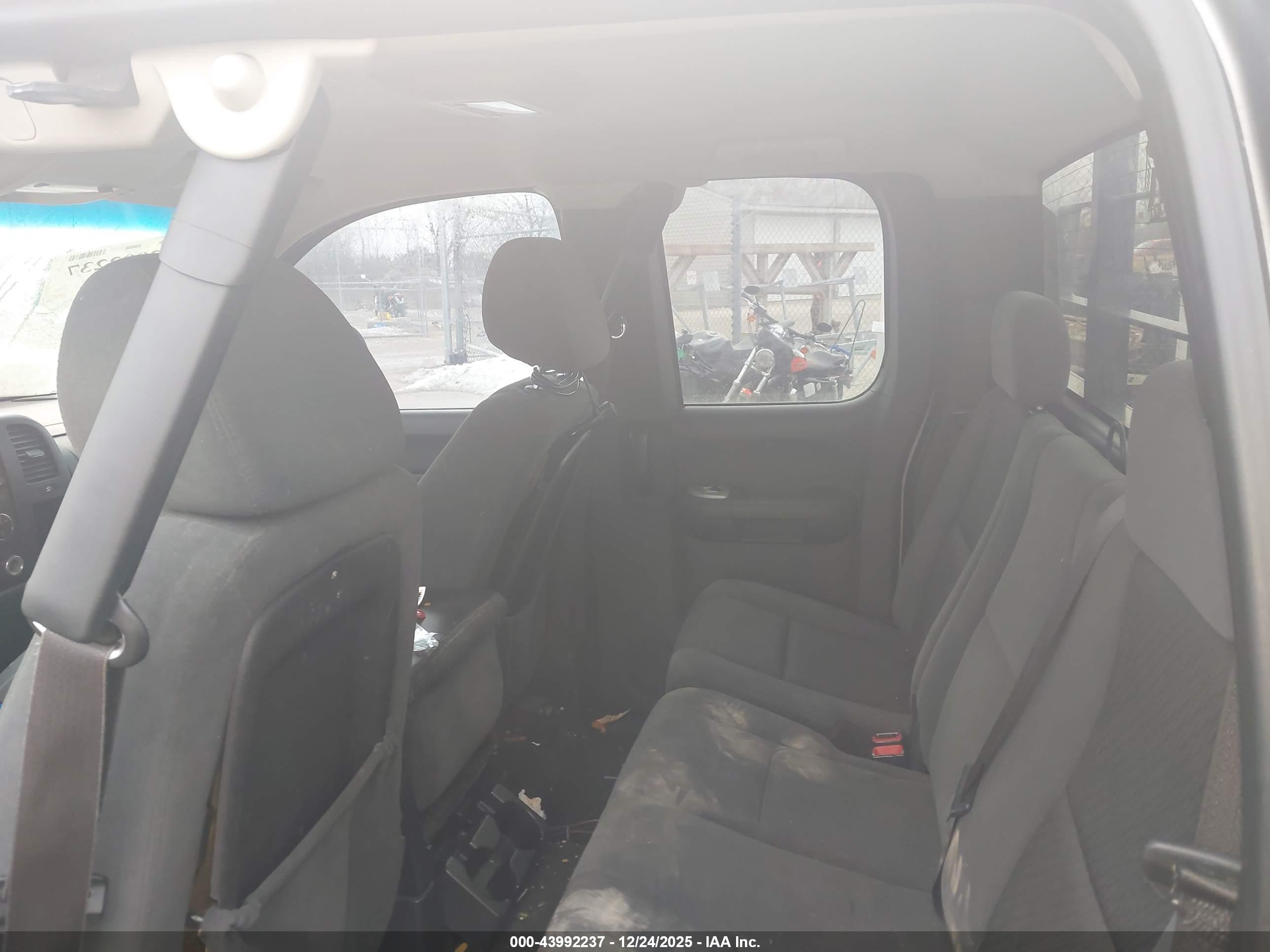 GMC SIERRA image 8