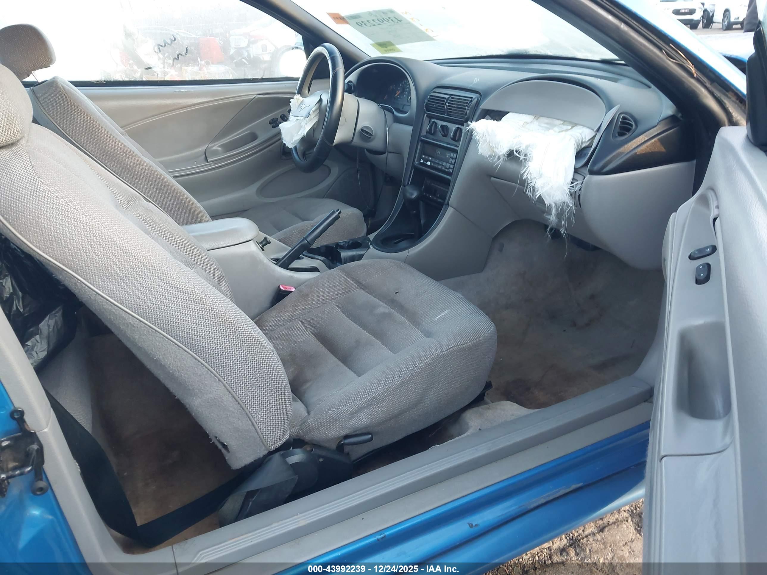 FORD MUSTANG image 5